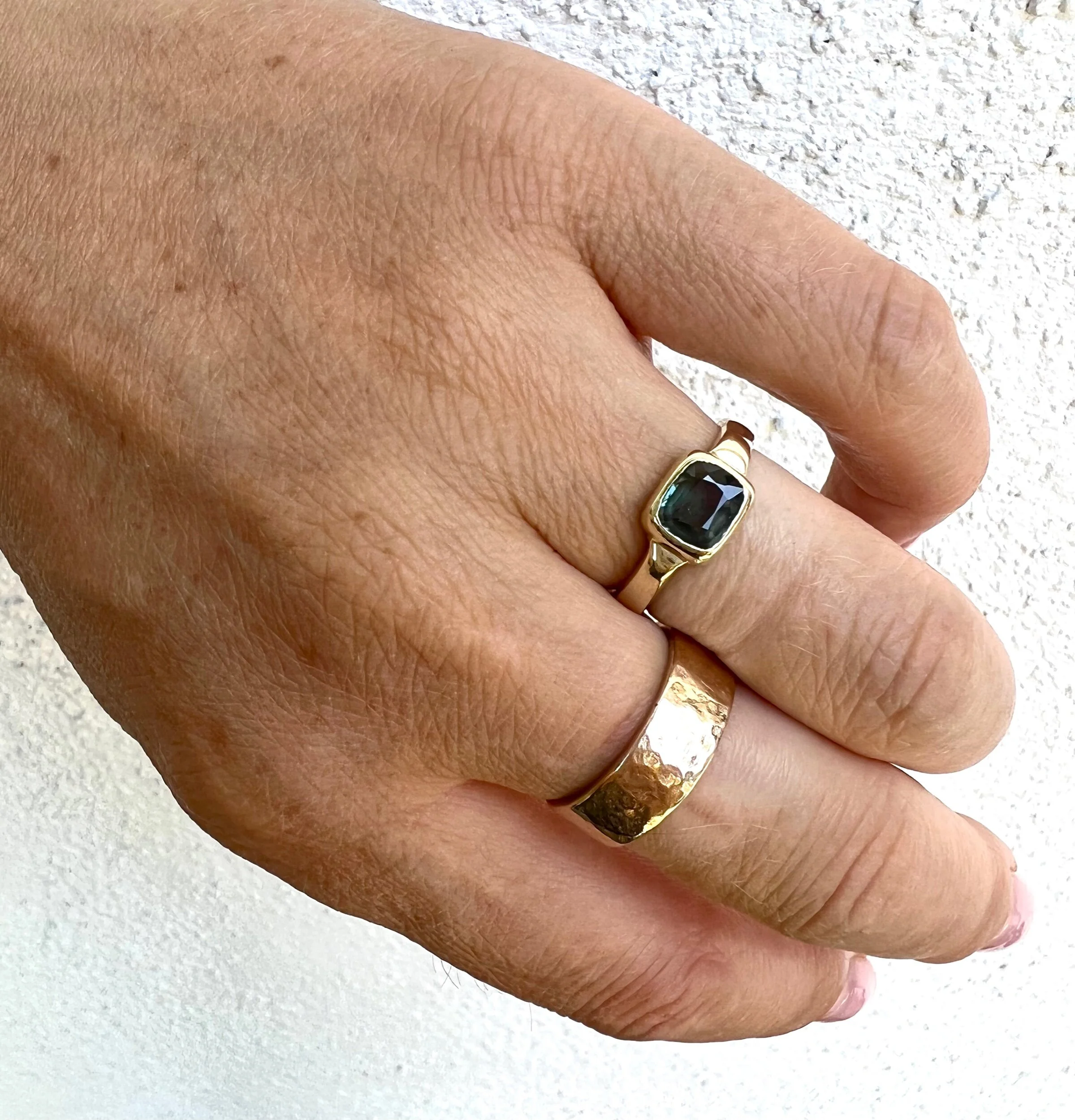 CABBECCE-C0AA-42D6-933F-9F8E252D219D