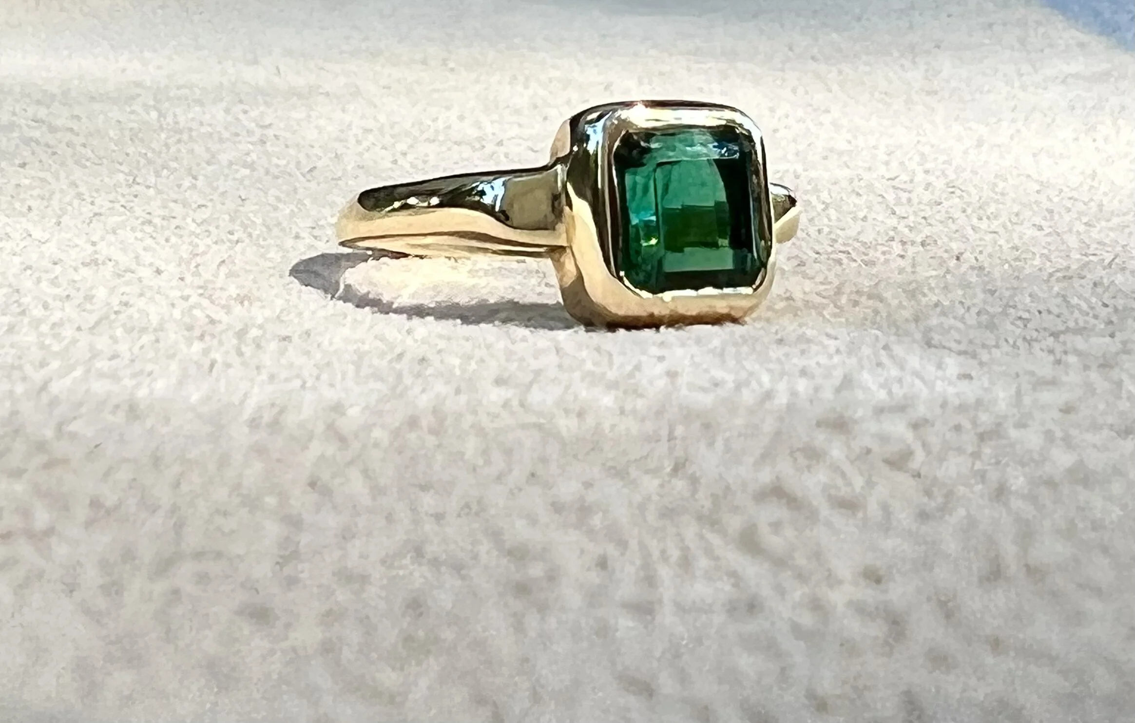 E25AF6A1-44EB-40D0-82B3-C171424F3ED2