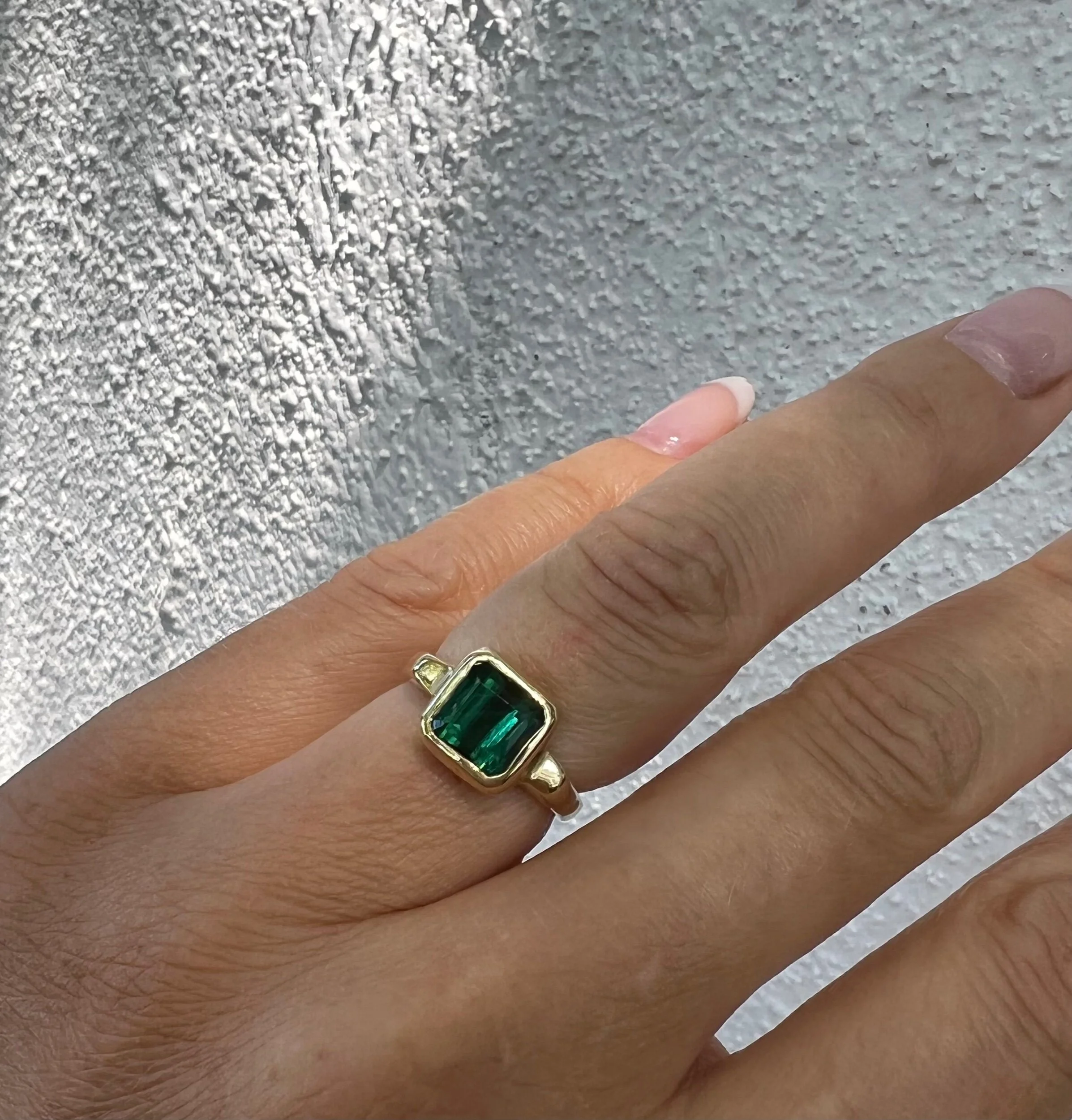 0B48557C-EEDC-45BD-AE33-BD4D7D1892C2