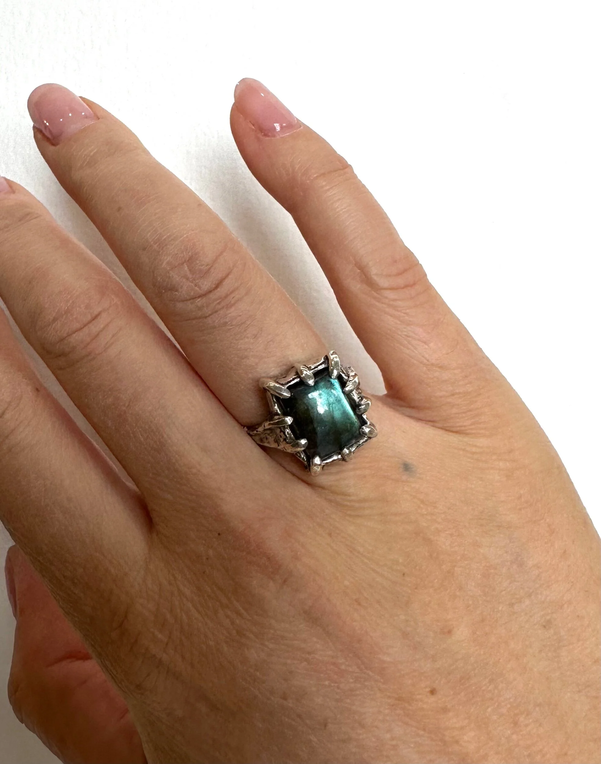 A1F2CCBC-BAE7-42BB-A4C7-AC55414F1E30