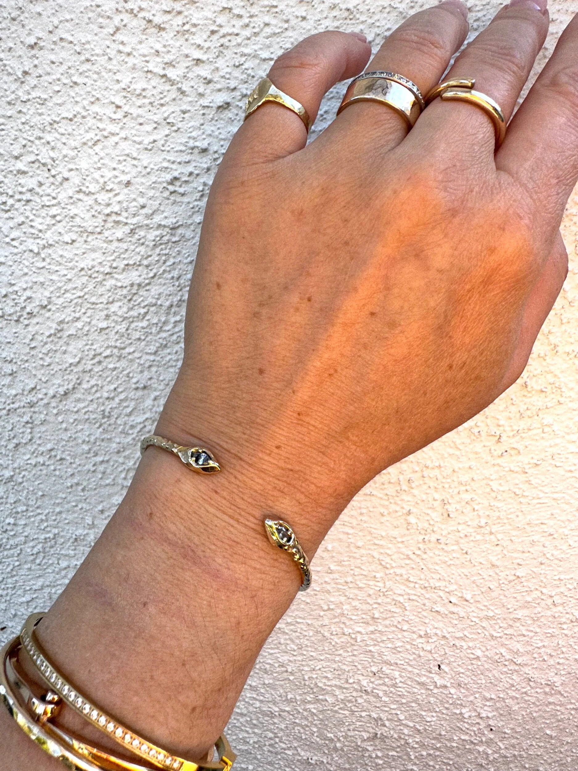 0200AC00-763F-4052-8787-0F204938362D