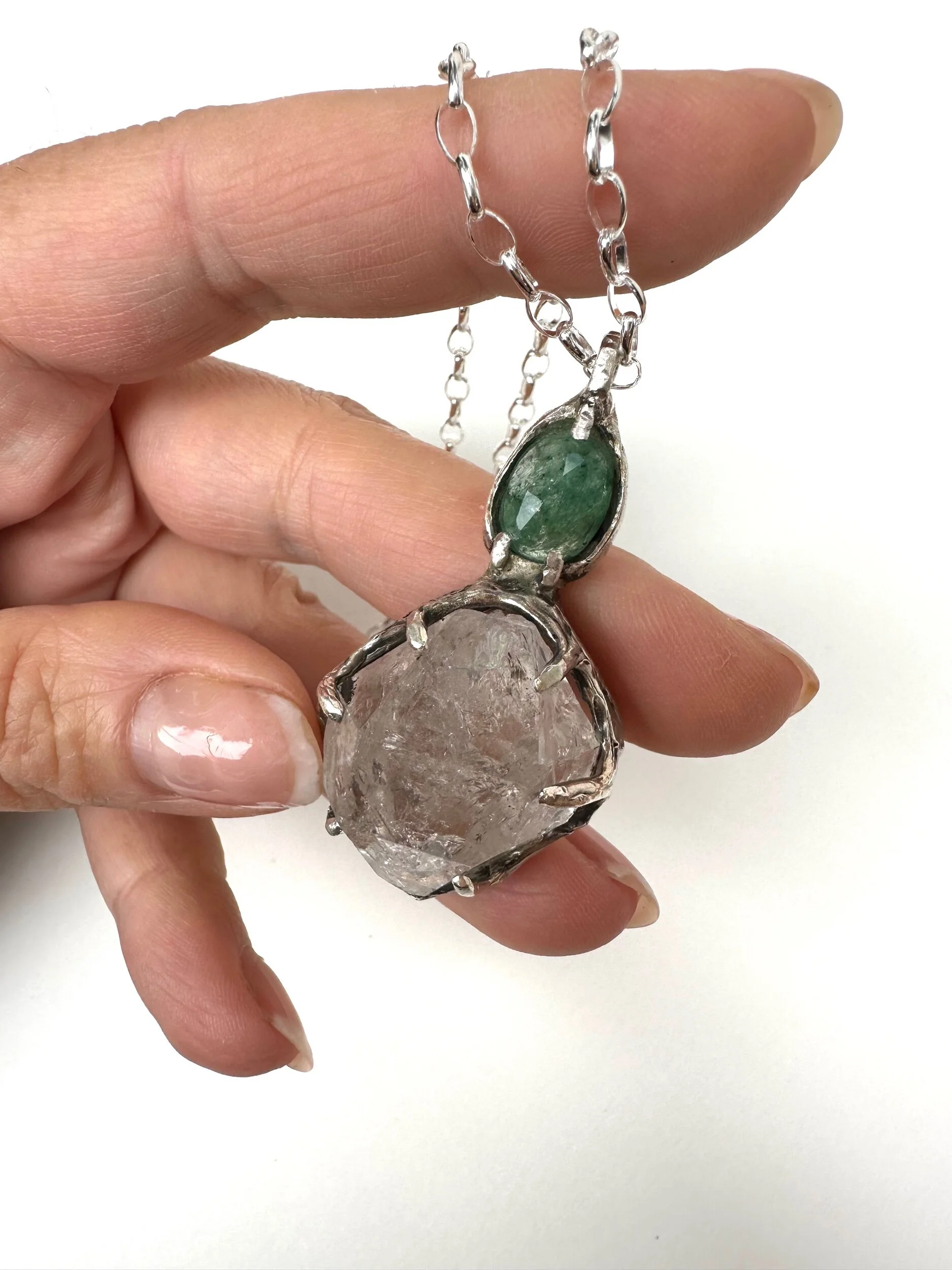 63B1FE31-6EB7-41E3-B058-1B756F581BE3