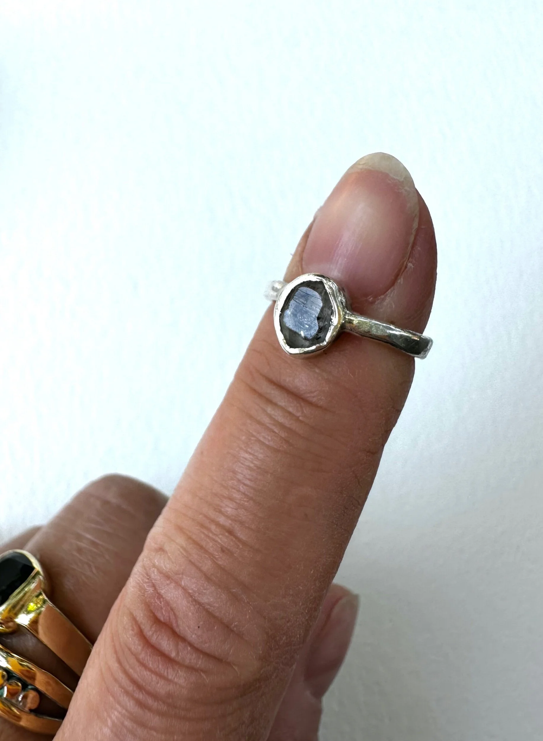 92B32C4F-41E7-4617-B23B-0E3076CE2DA1