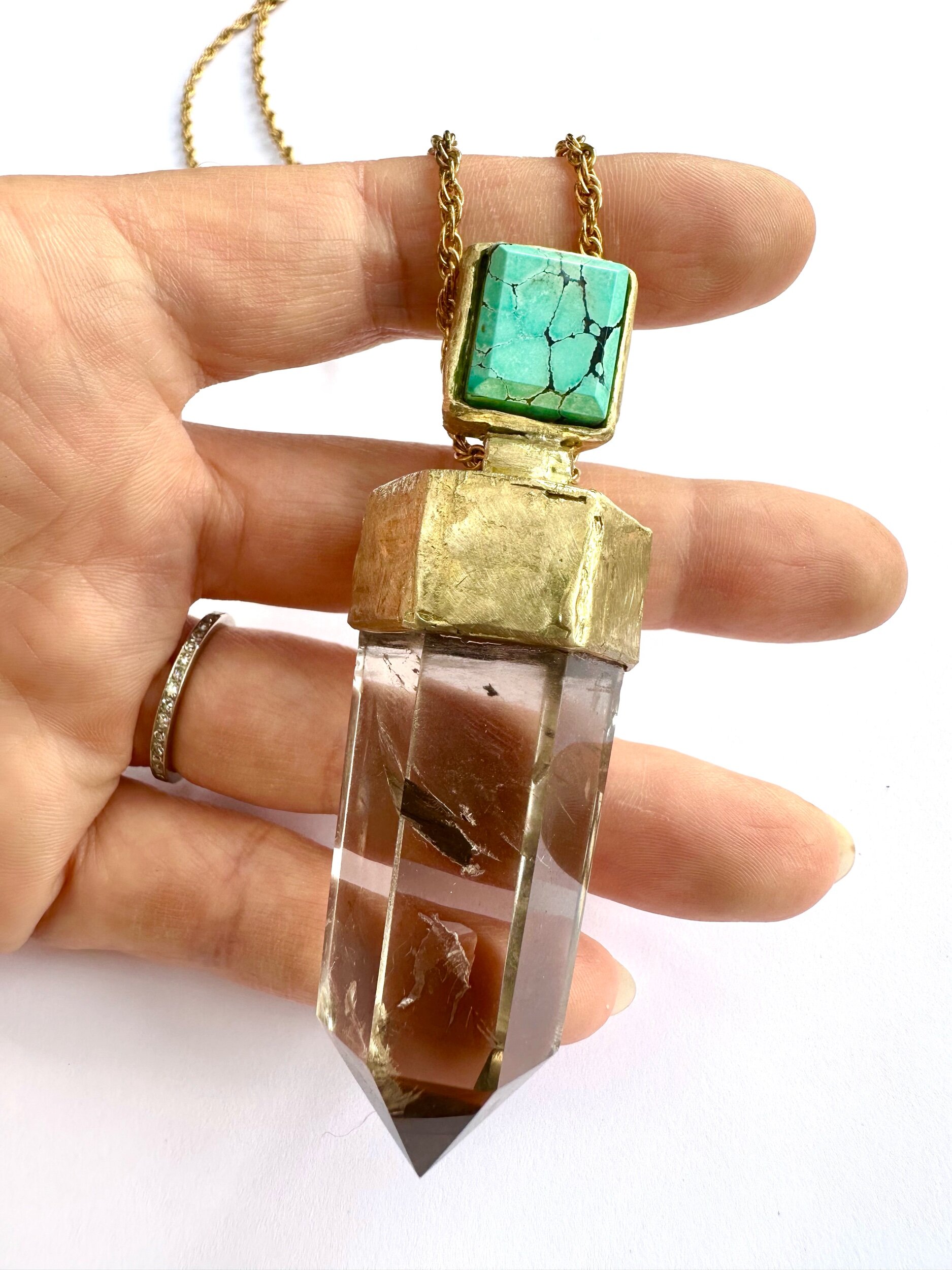 8EDF0B77-2C8E-4801-B05F-FFB6111E5646