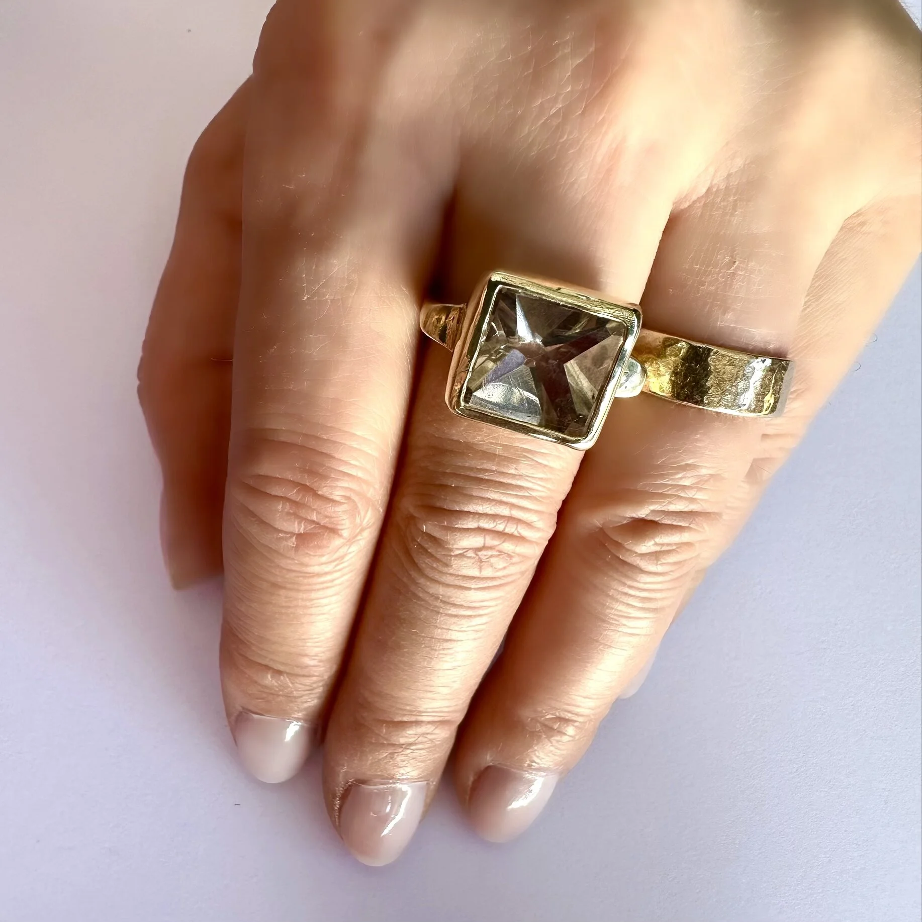 D827155B-CA18-4437-A8B7-C167F974B09D