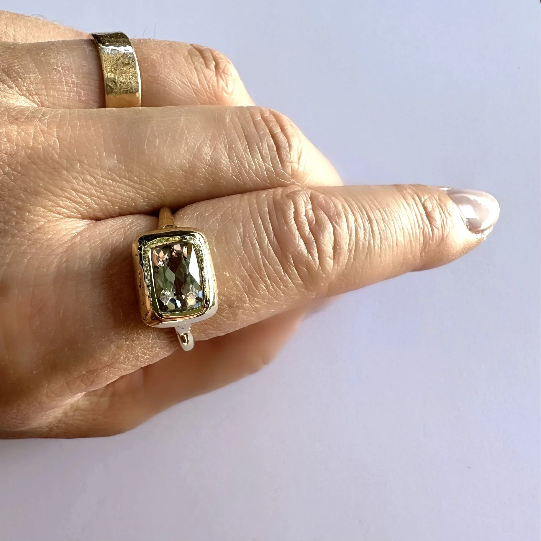 AB47AD55-2E13-4AC3-9DCD-BDC2CA2CD01F