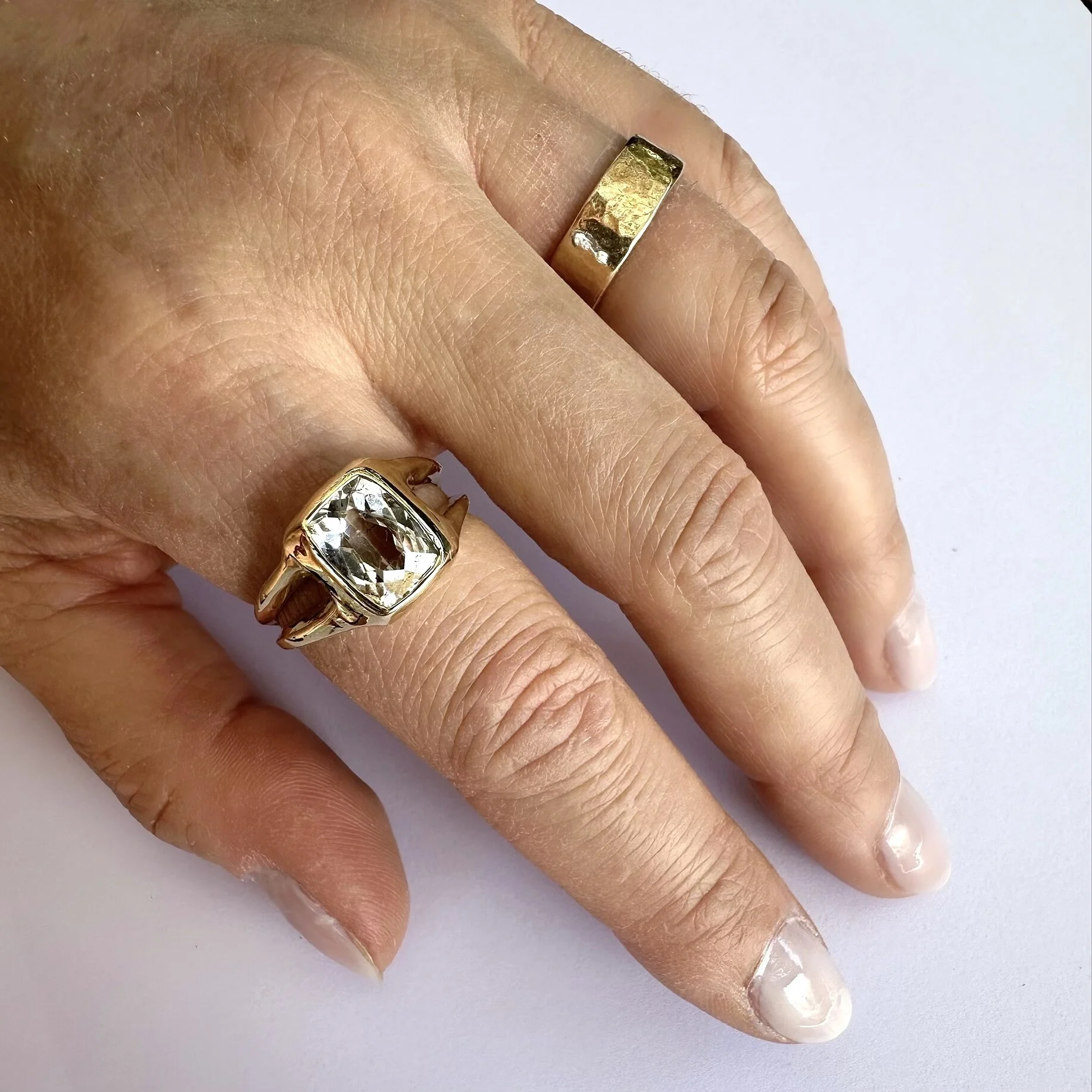 B59FA3A6-F0F6-47A9-B656-688EFEF96115