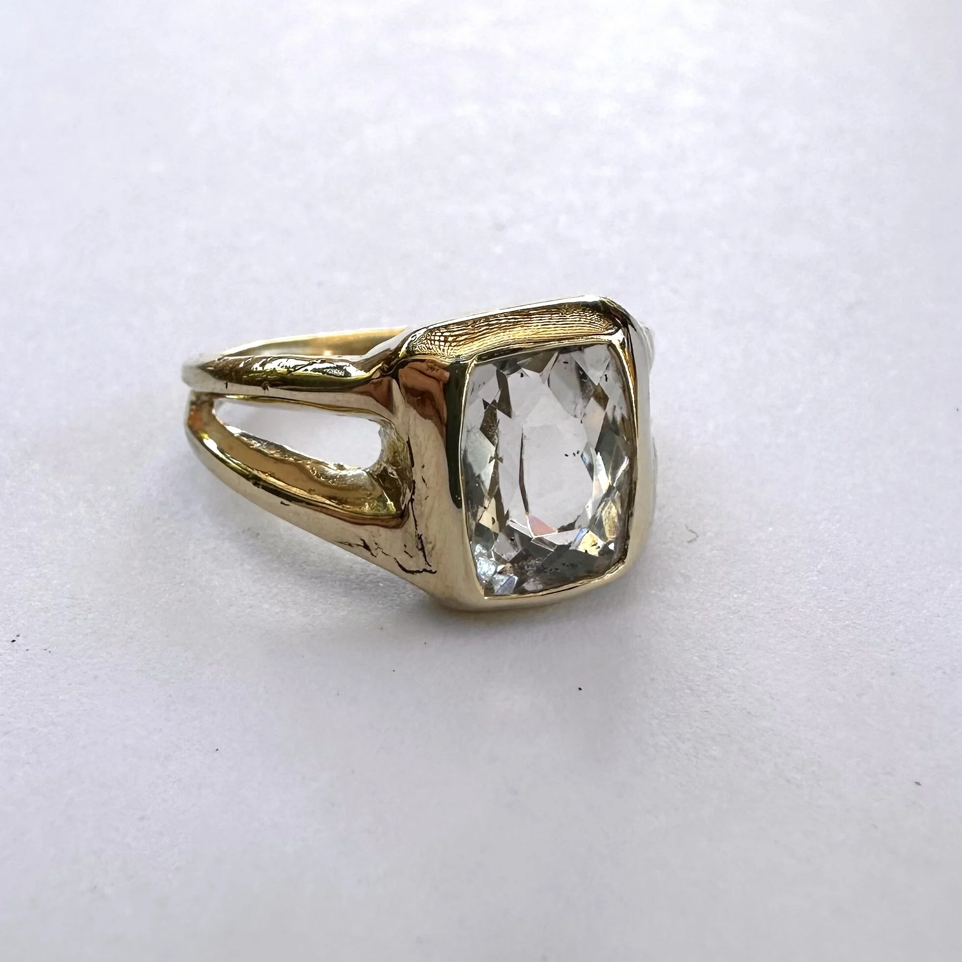 DF992E6B-5B0C-47BC-86A6-C99B97DF2009