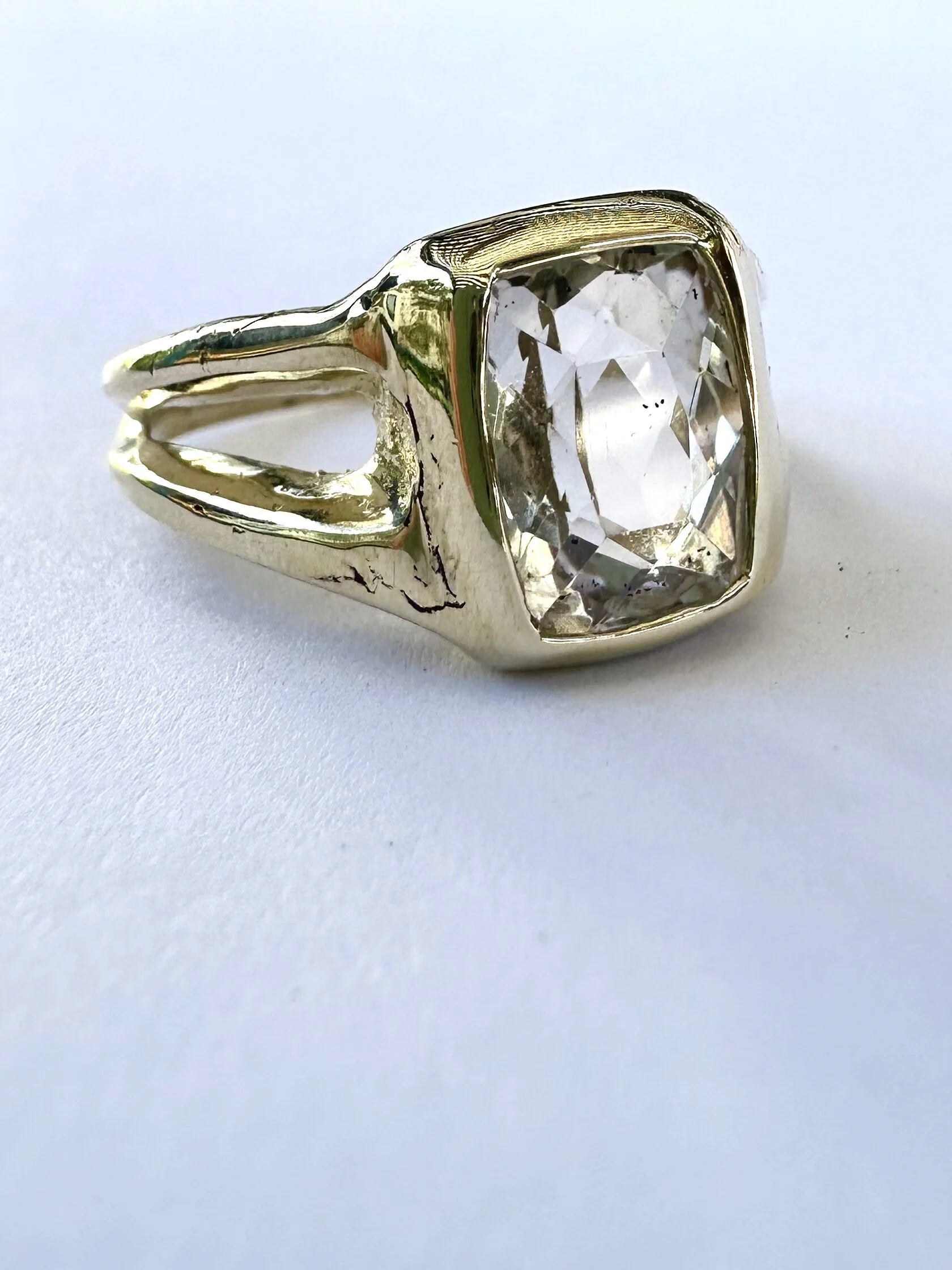 E18120E5-CD4B-4C39-BAF6-DE3A4B4B95DA