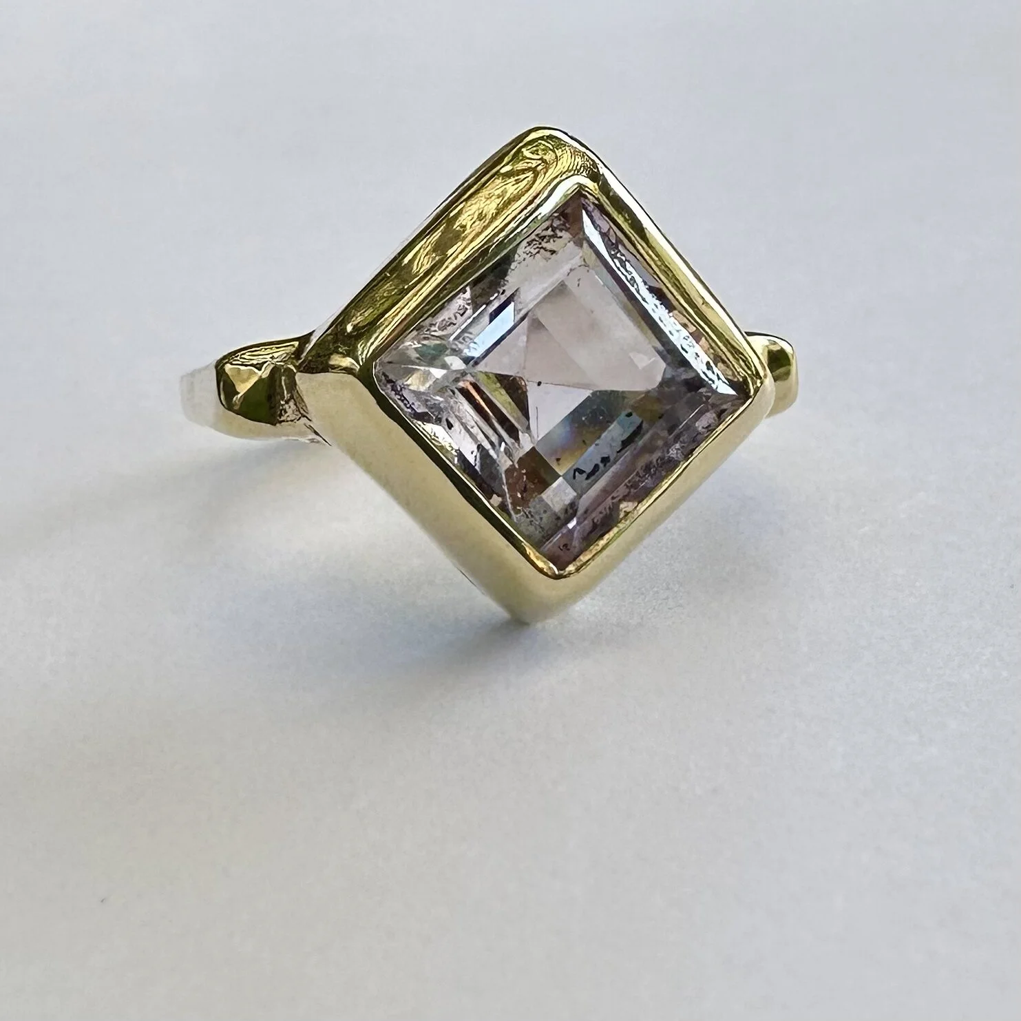 7FCD61B7-EE5F-4D4F-9729-800AE1A1C8F1