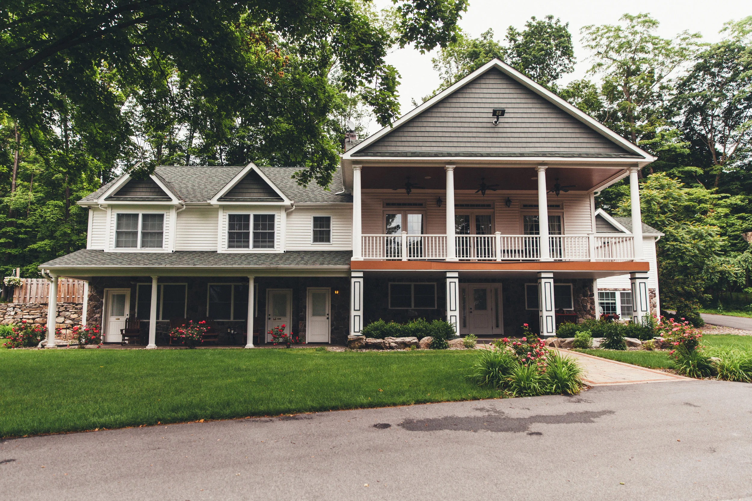 Brooke_Alex_Blooming_Hill_Farm009.jpg