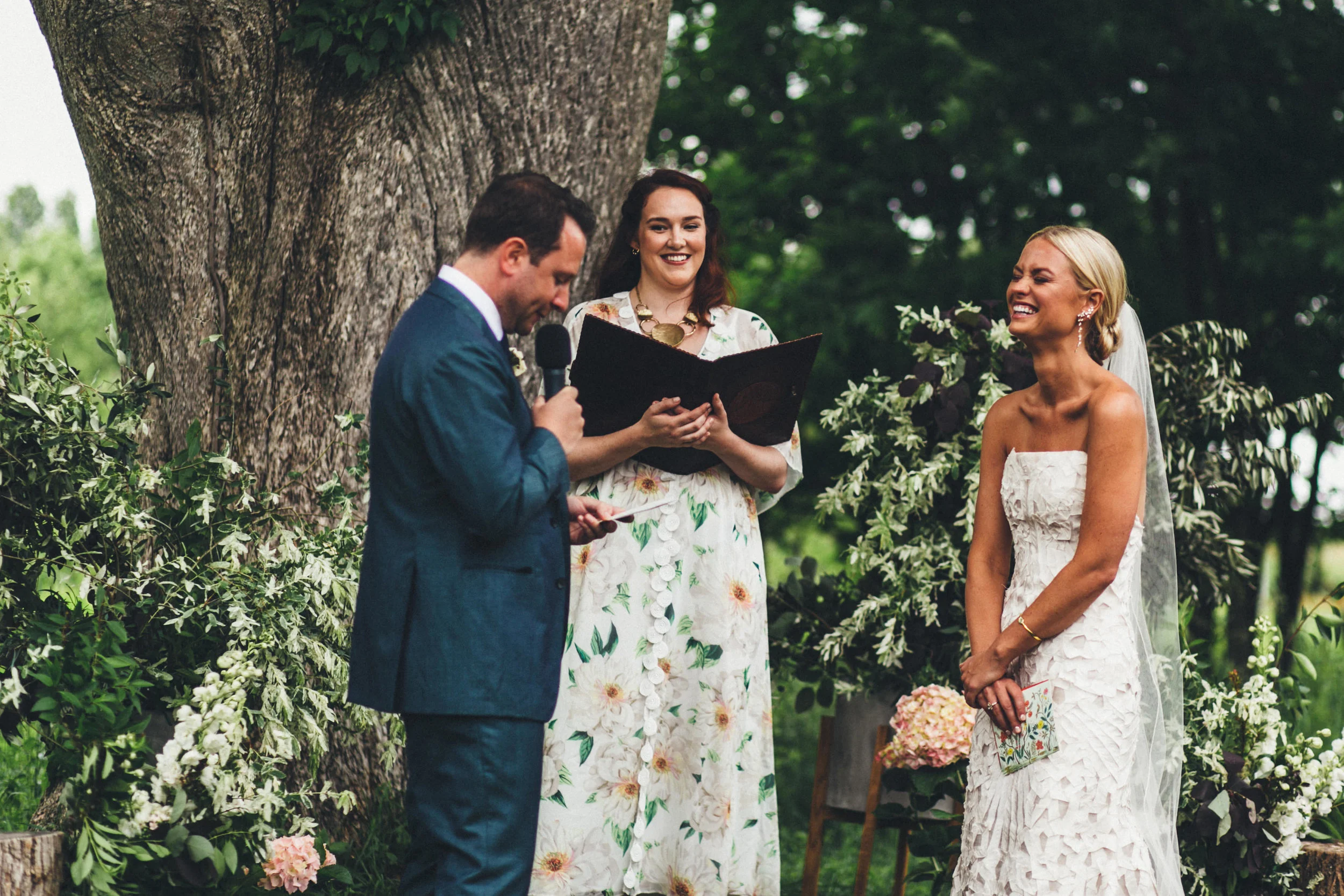 Brooke_Alex_Blooming_Hill_Farm069.jpg