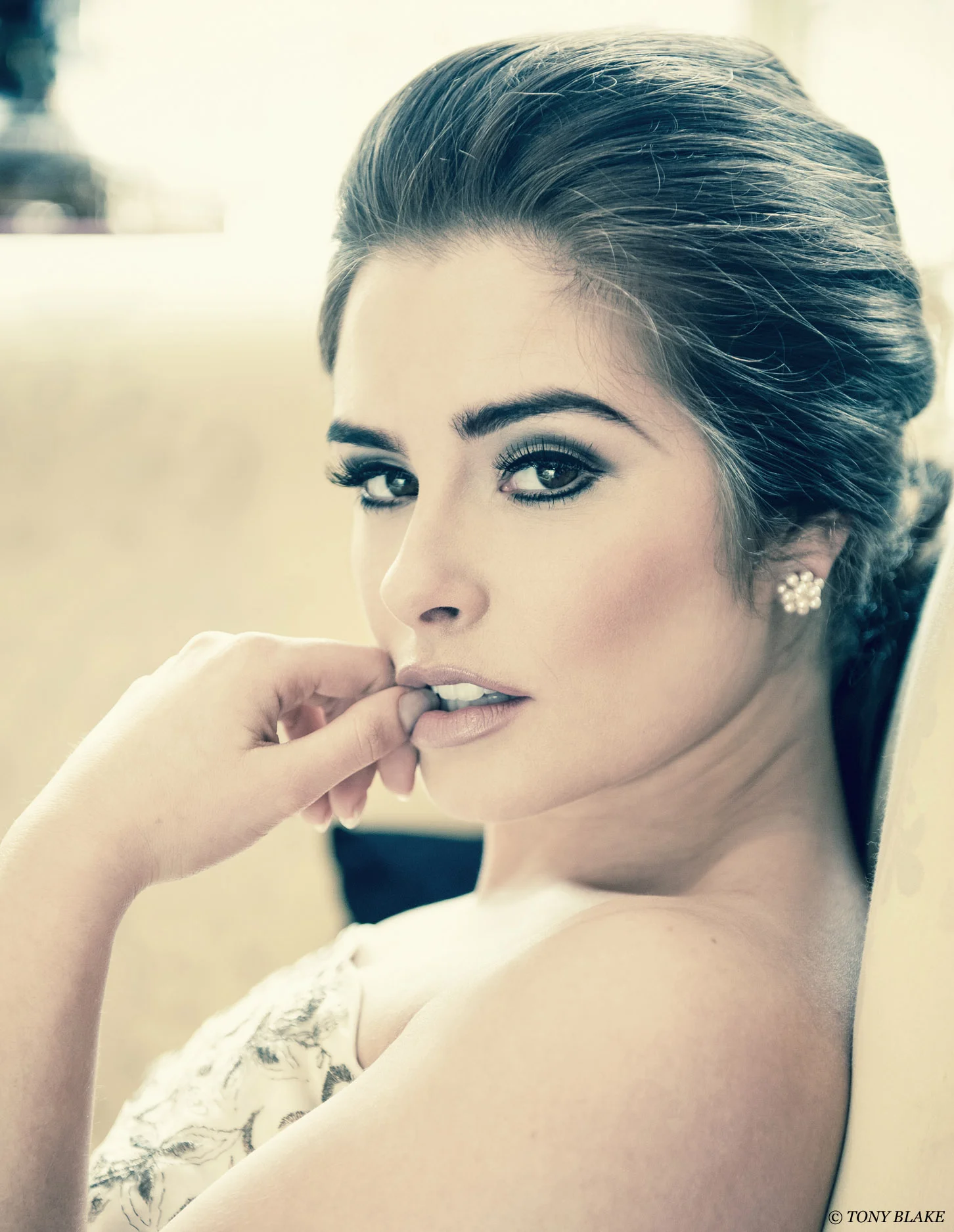 Rachel Shenton 261F10x8.jpg