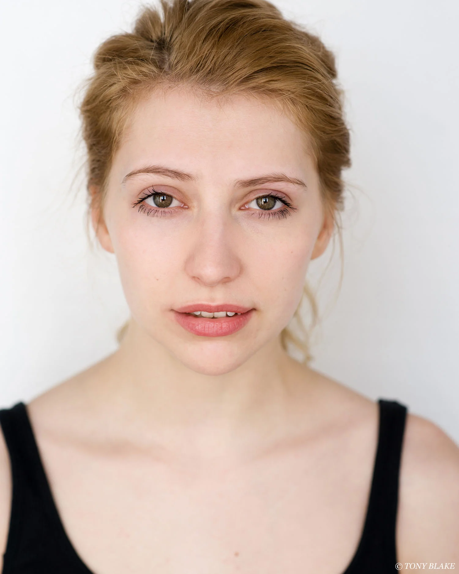 JasmineSumner_ActressHeadshot.jpg