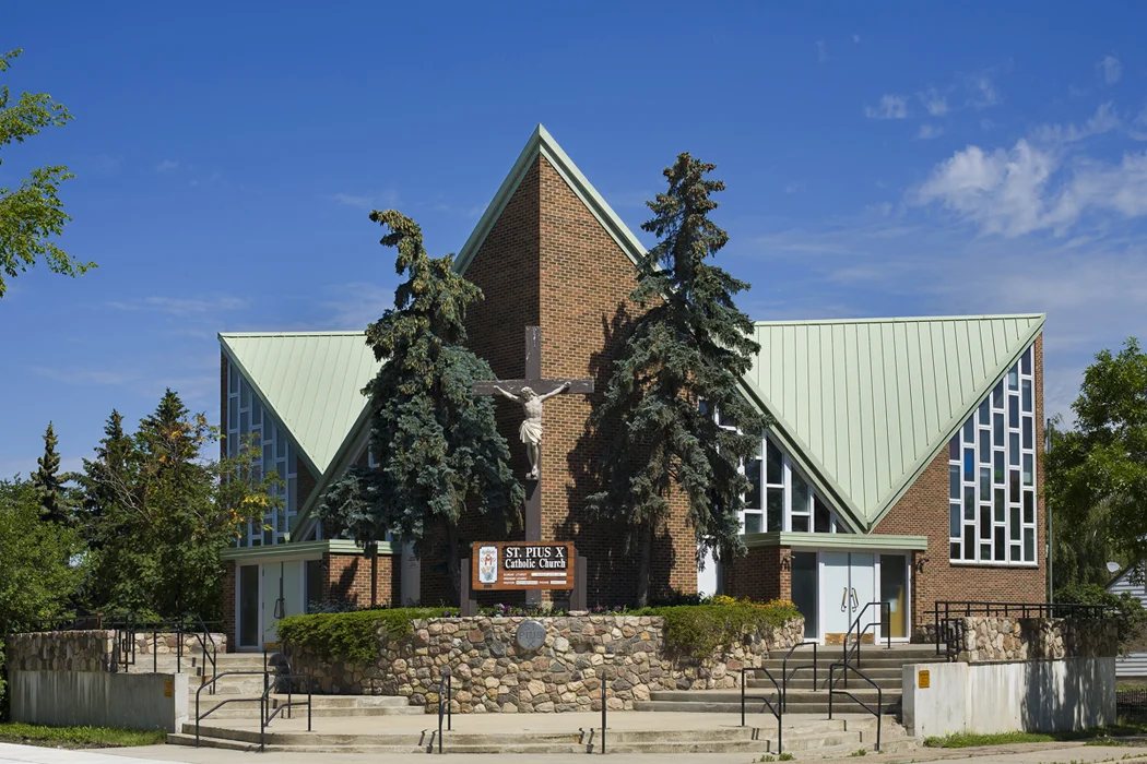 JEnglish_Architecture_StPiusX_CatholicChurch.jpg