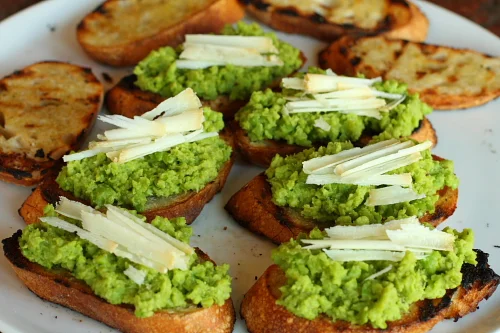 Bruschetta with Fresh Fava Beans 