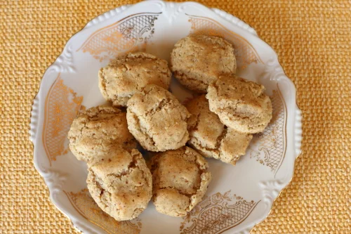 Dolci di Noci (walnut cookies)