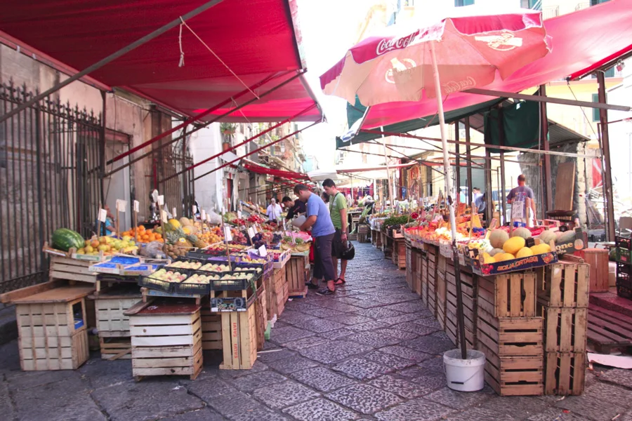 Capo-market.jpg