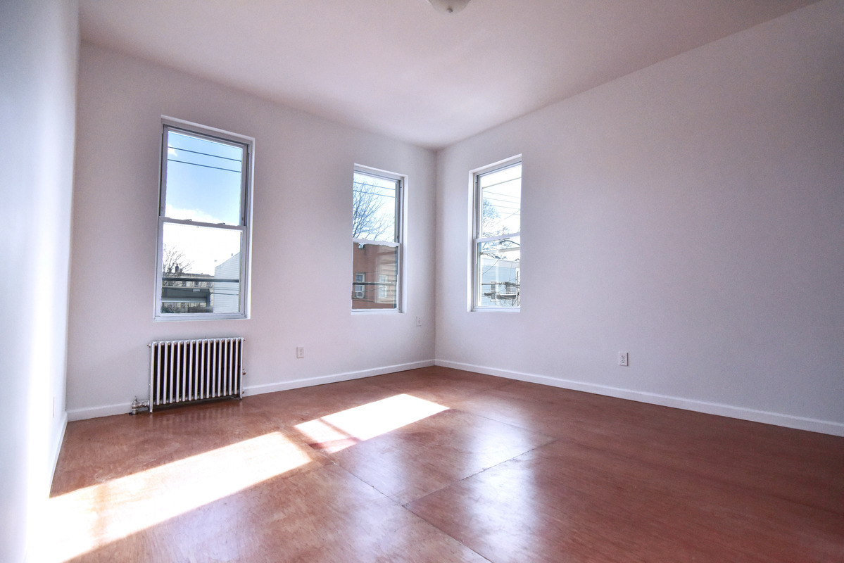 RENTED | 2 Bed | 1 Bath