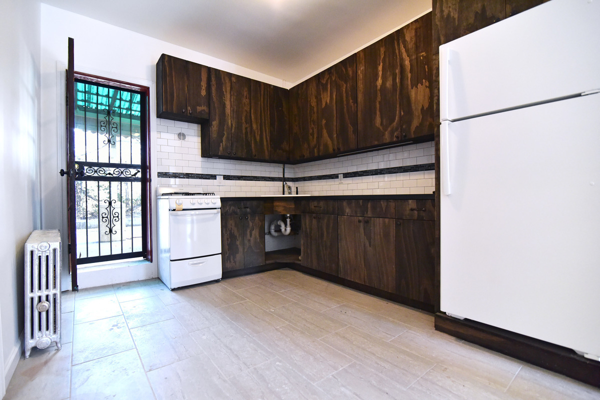 RENTED | 2 Bed | 1 Bath