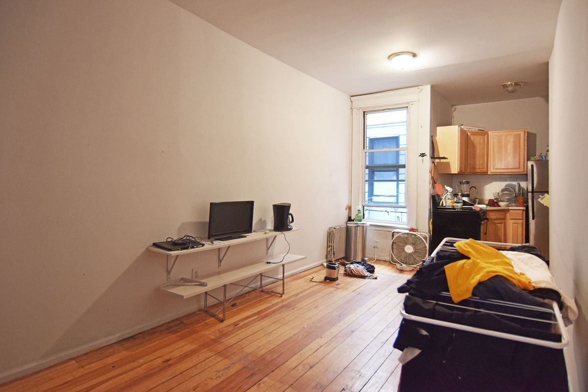 Greenpoint | 4 Bed | 1 Bath