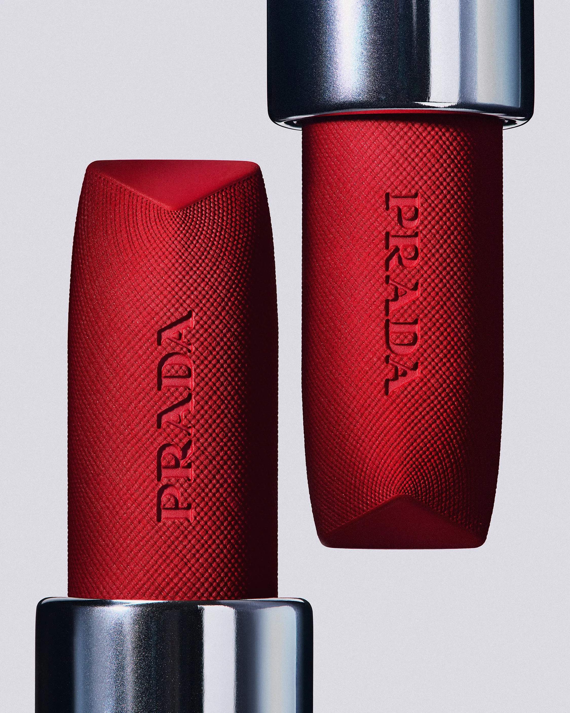 PRADA_LIP_WEB.jpg