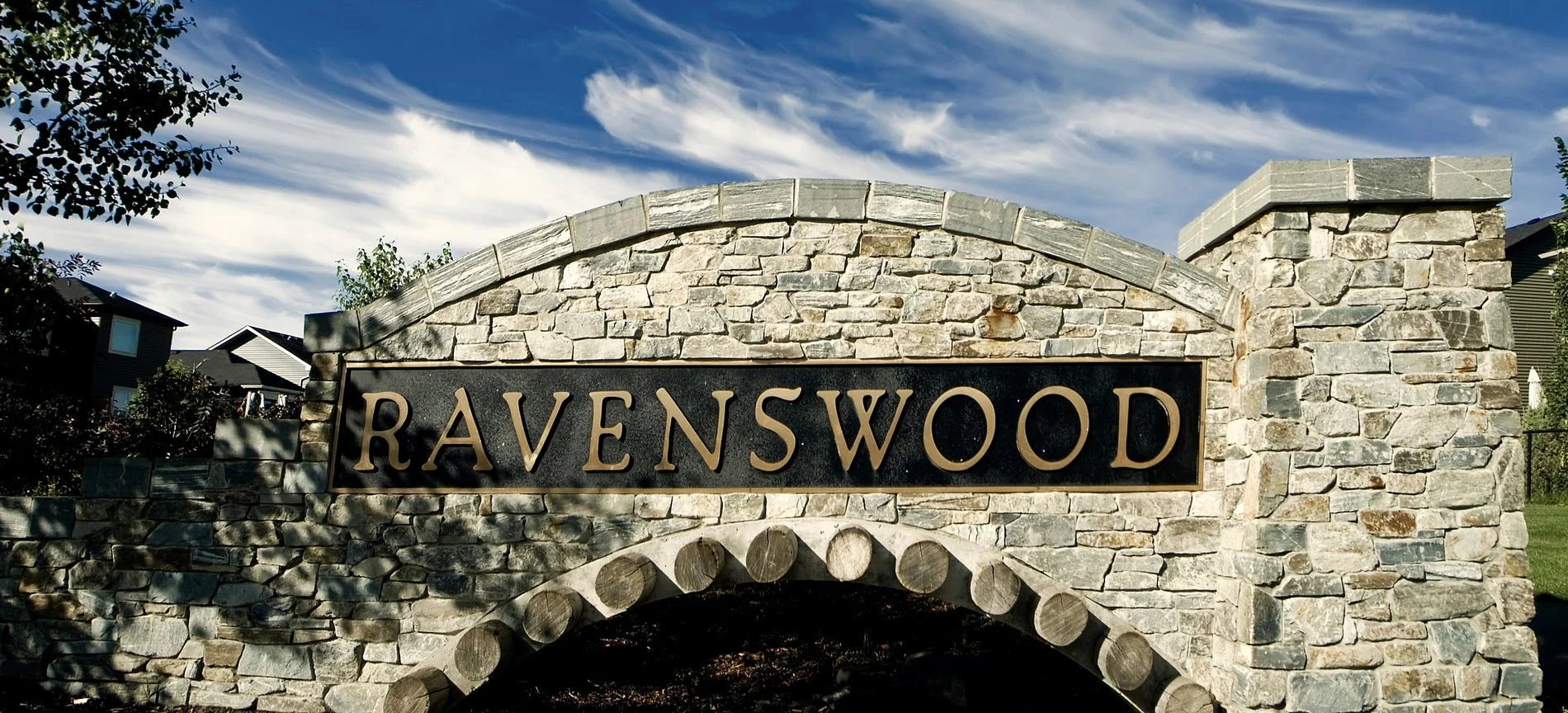 RavenswoodArch1900x864.jpg