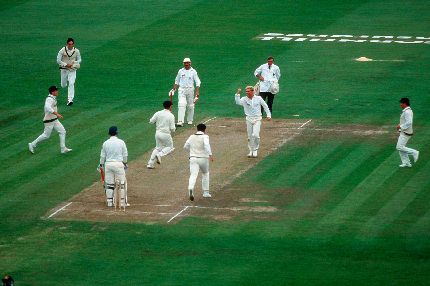 warne gatting.jpg
