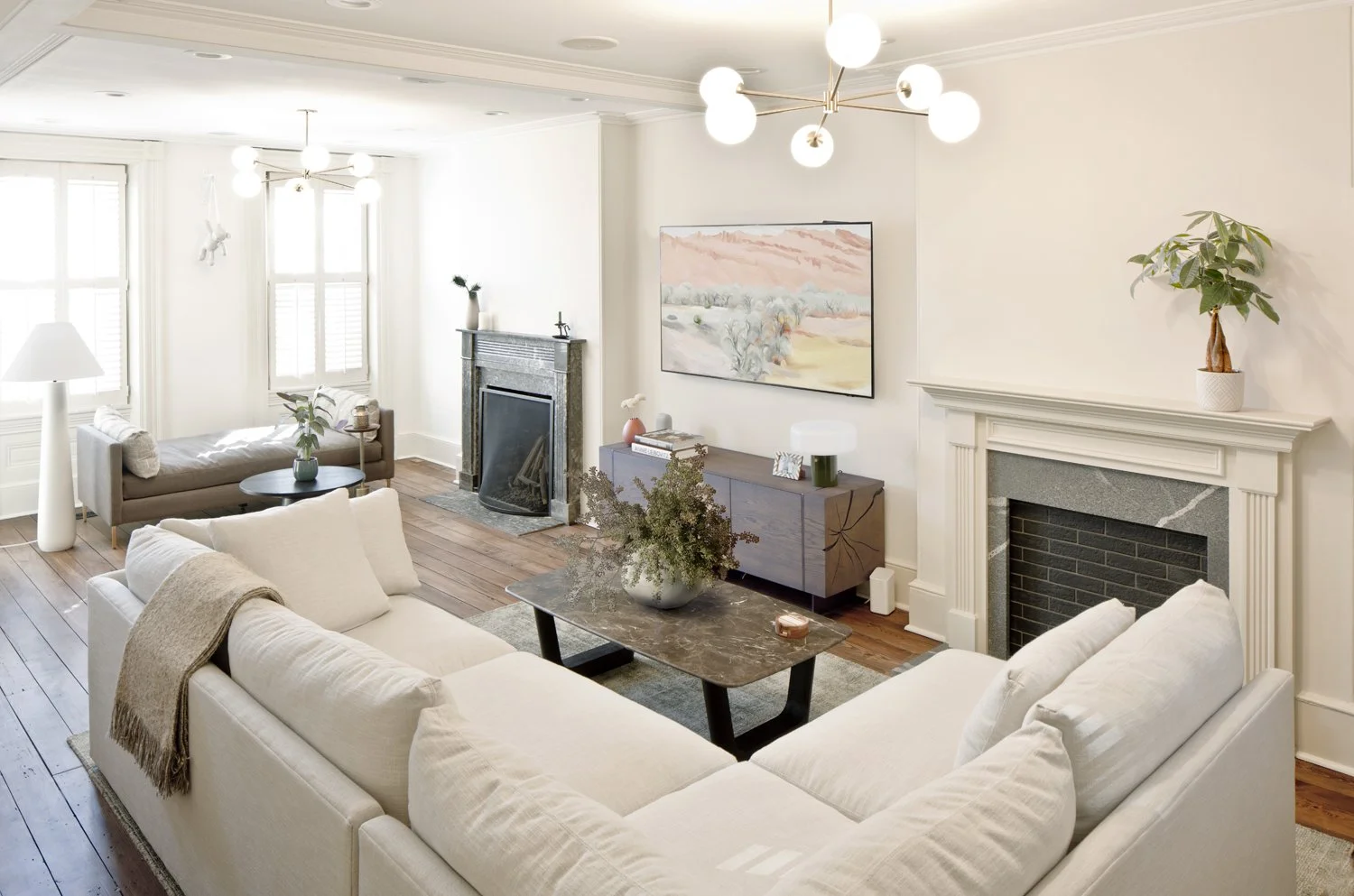 LIVING ROOM small.jpg