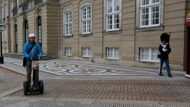 På to hjul i byen. For en glede.