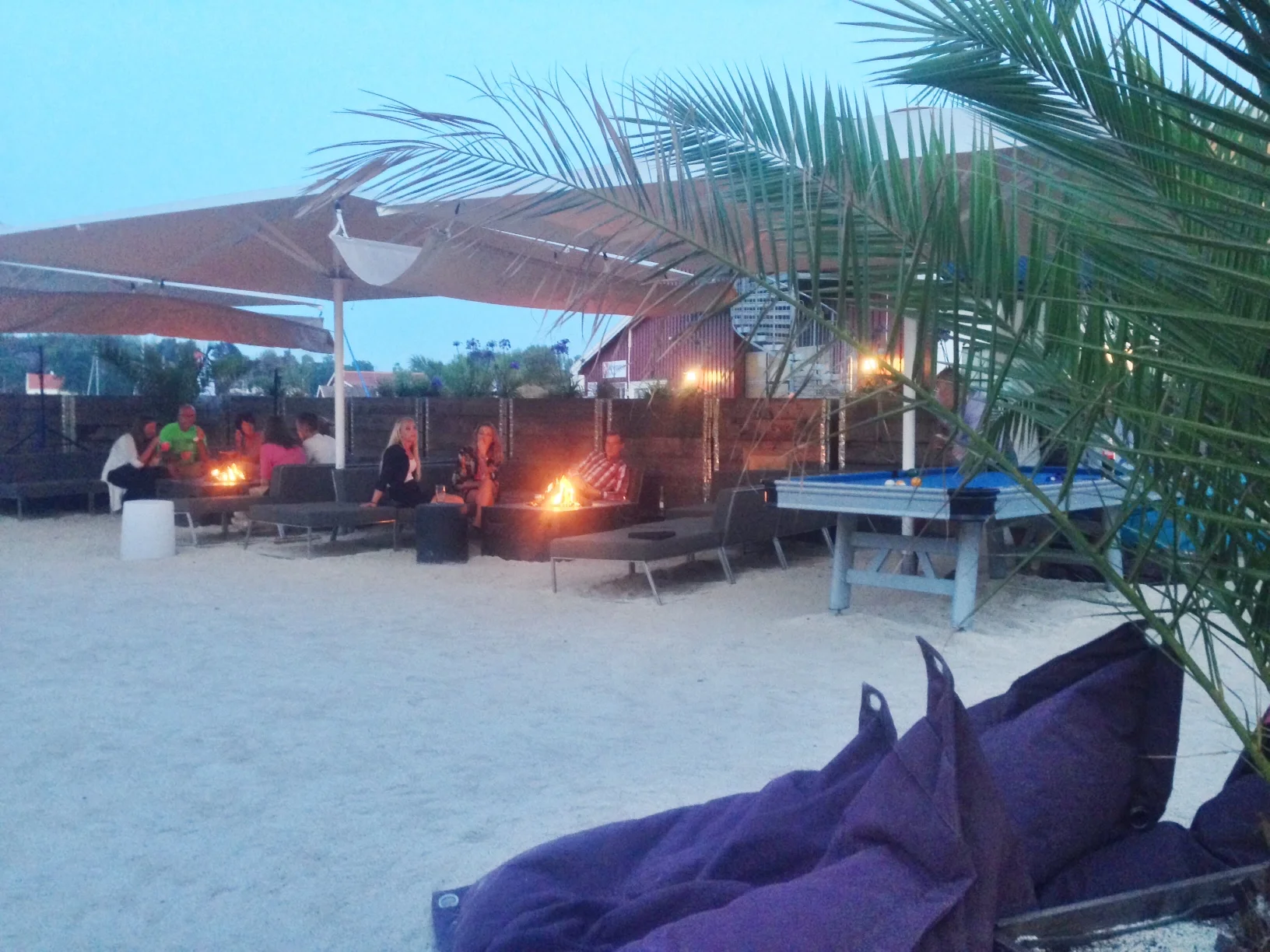 En annerledes sommerkafé i strandkanten