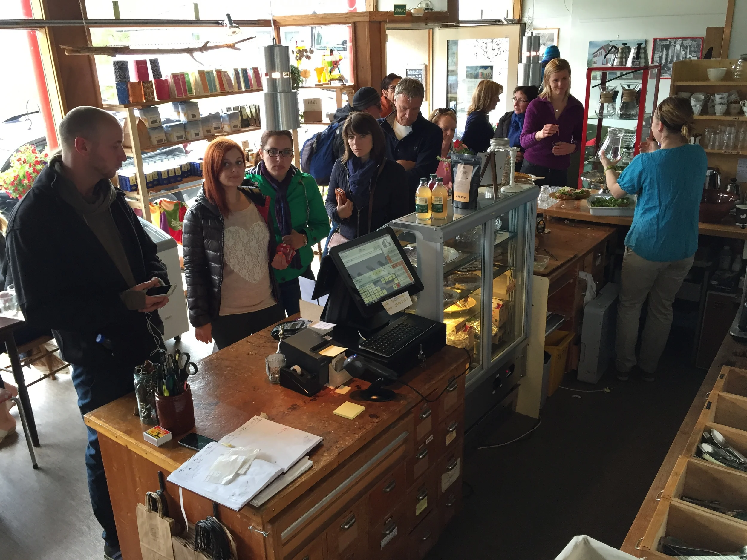 Cruiseturistene betaler gjerne i land - dersom de kommer i land ...