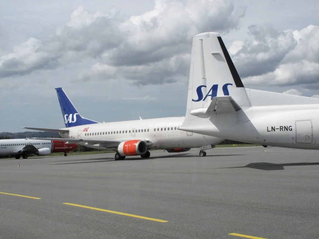 SAS og Norwegian med annonser på rasist-nettsted