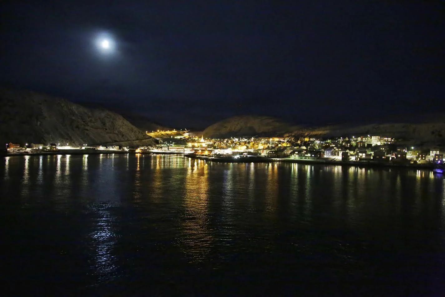 Se filmen: Derfor heter det Hurtigruten