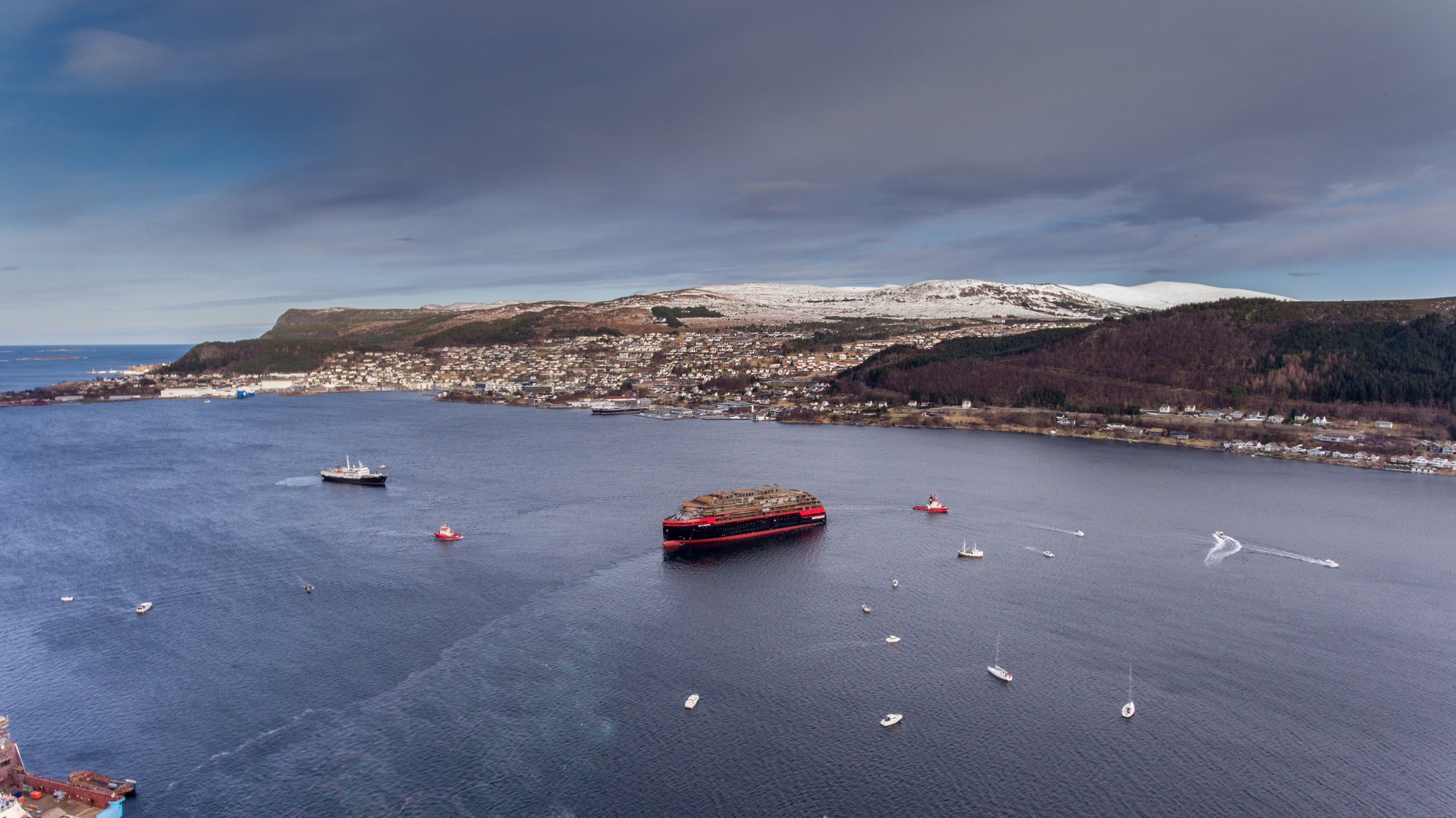 Oclin_Hurtigruten_RoaldAmundsen_HQ-102.jpg