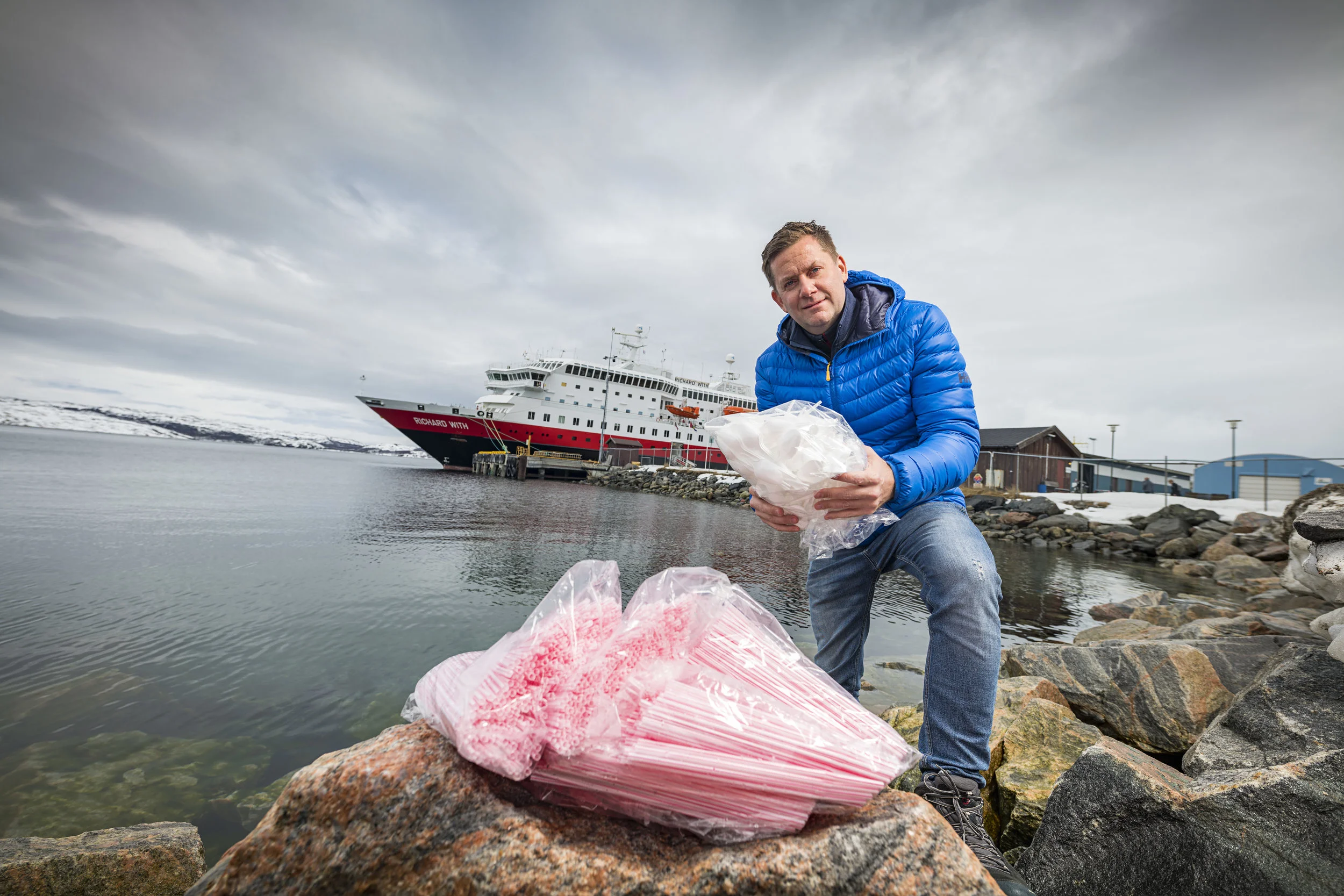 Hurtigruten til krig mot plast