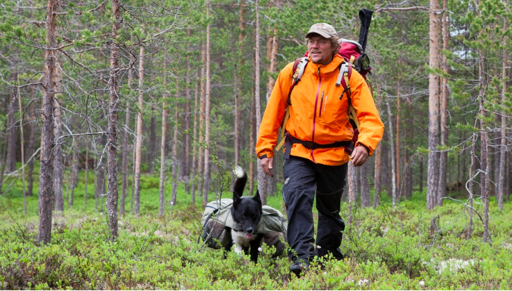 Vil du være med Lars Monsen på tur?
