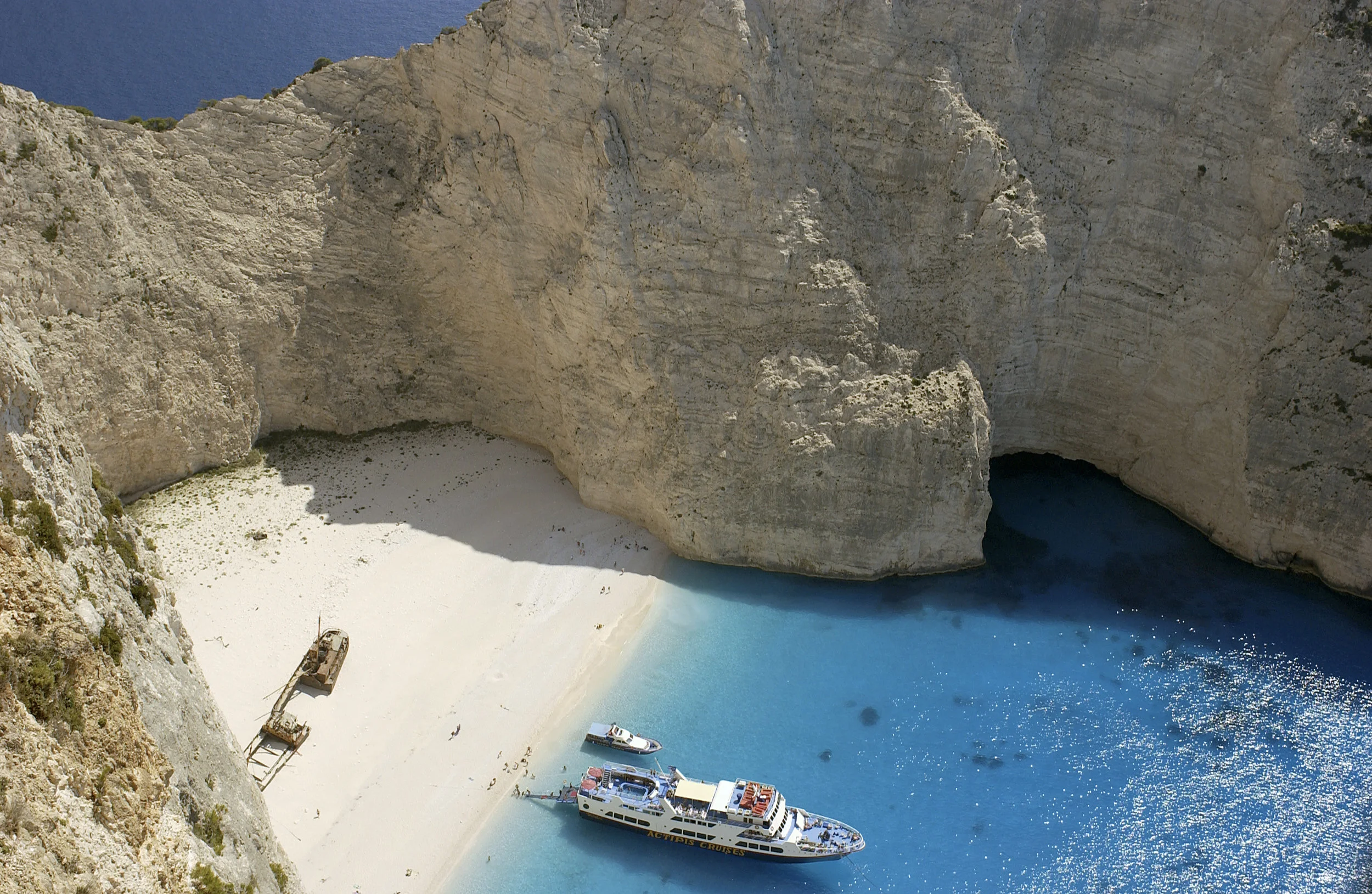 Smuglerbukta Zakynthos.jpg