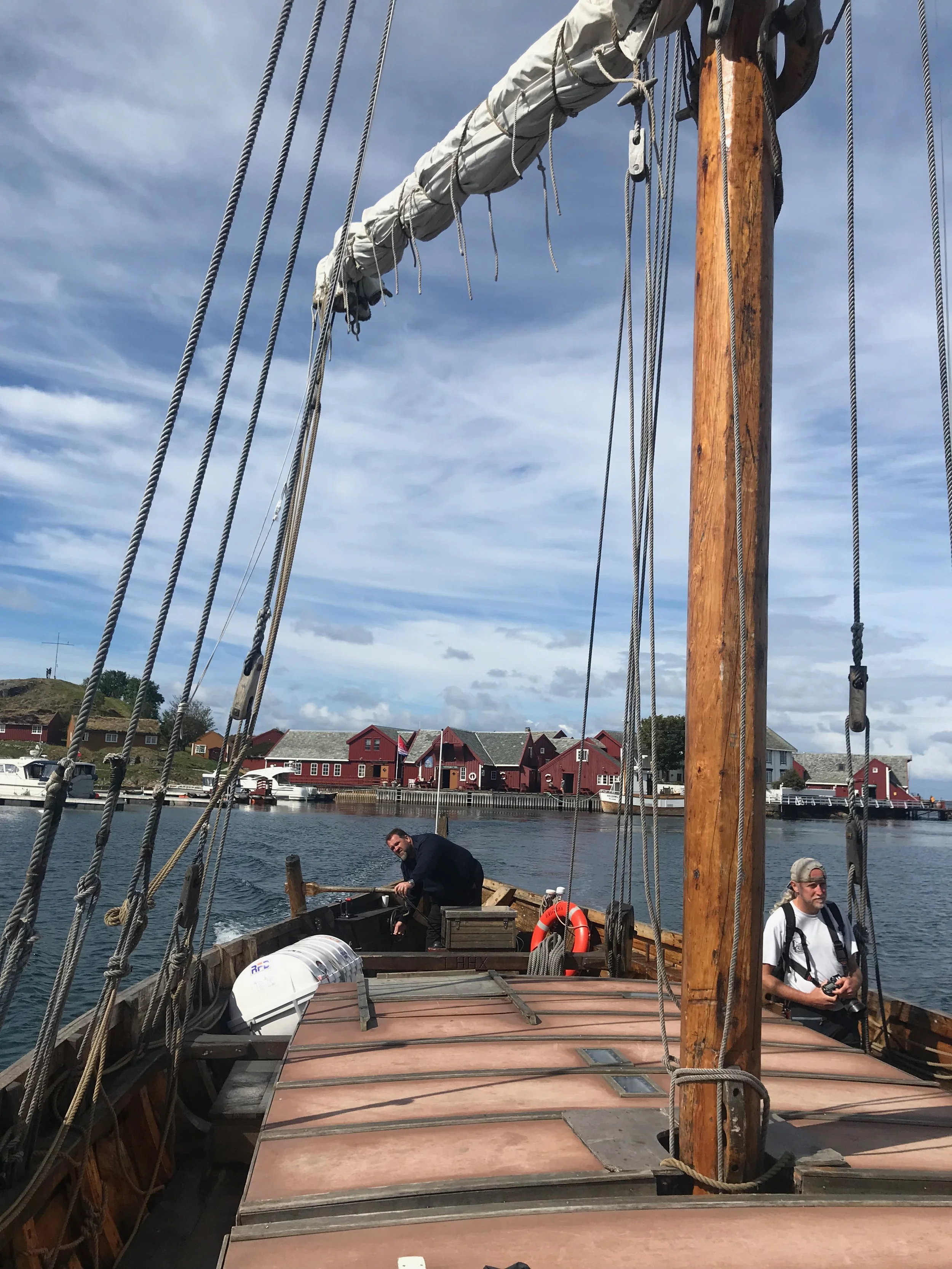  Med vikingskip til og fra Håholmen 