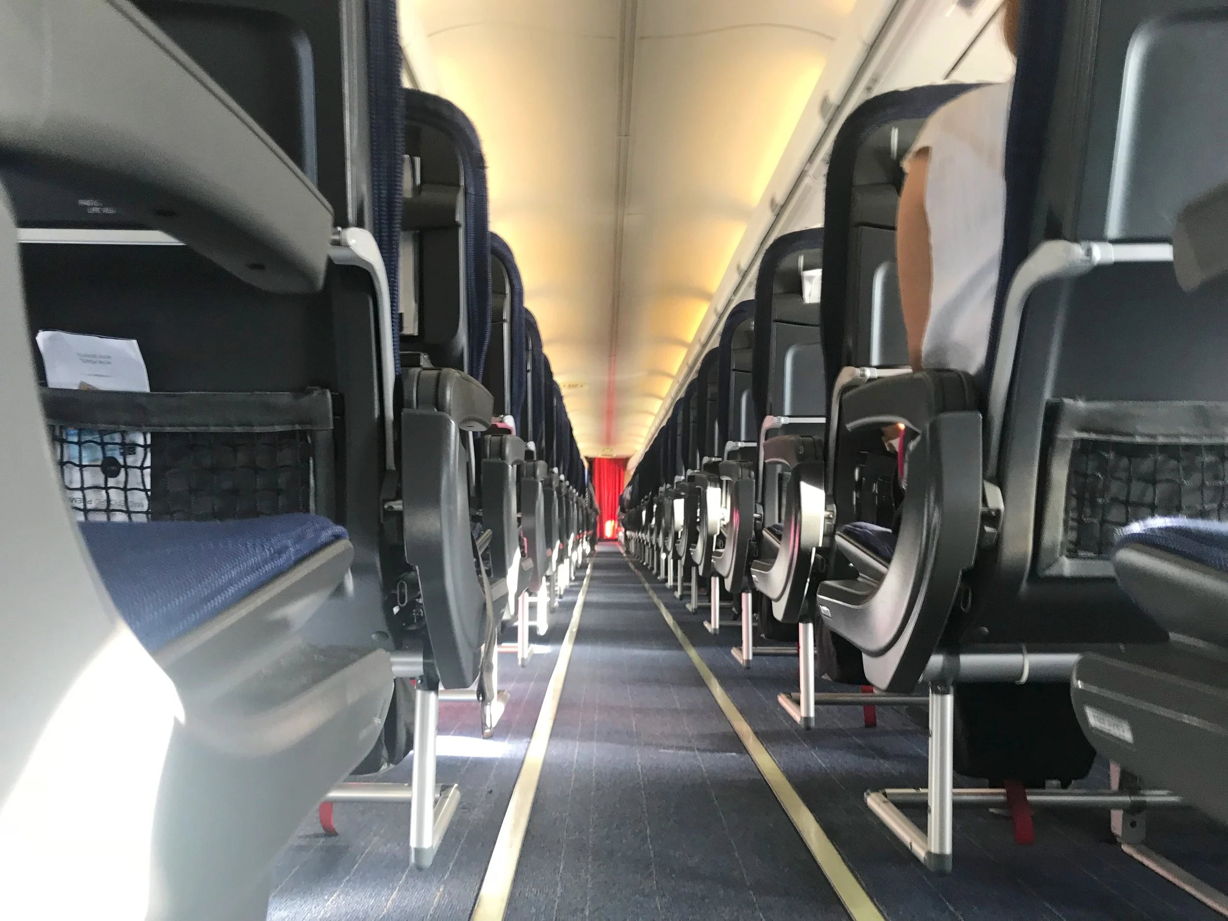 Dumper prisen på det forhatte flysetet