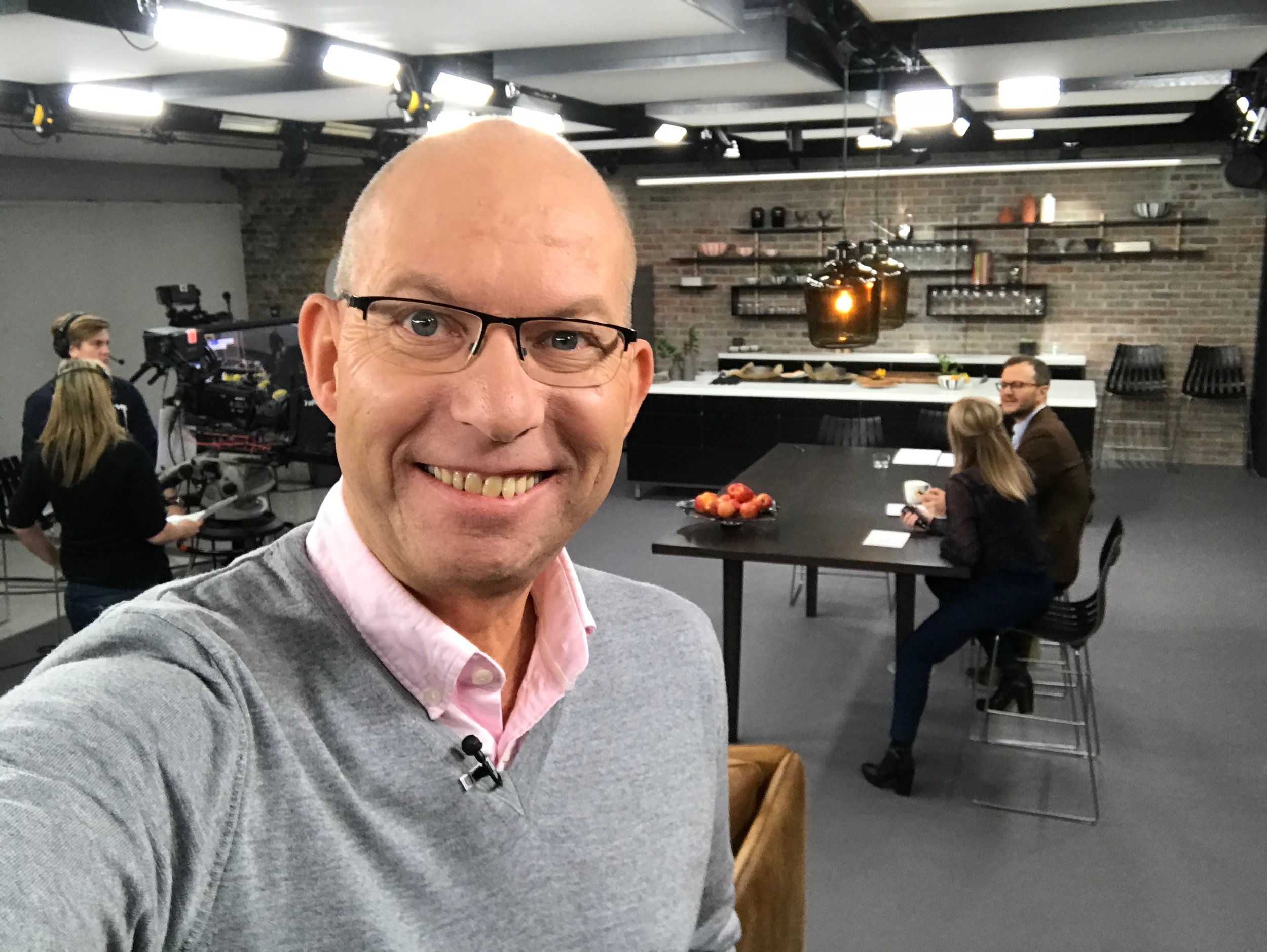Jeg skal fortsatt være reisejournalist og lover deg gode reisetips. På tv, radio, nett og papir.