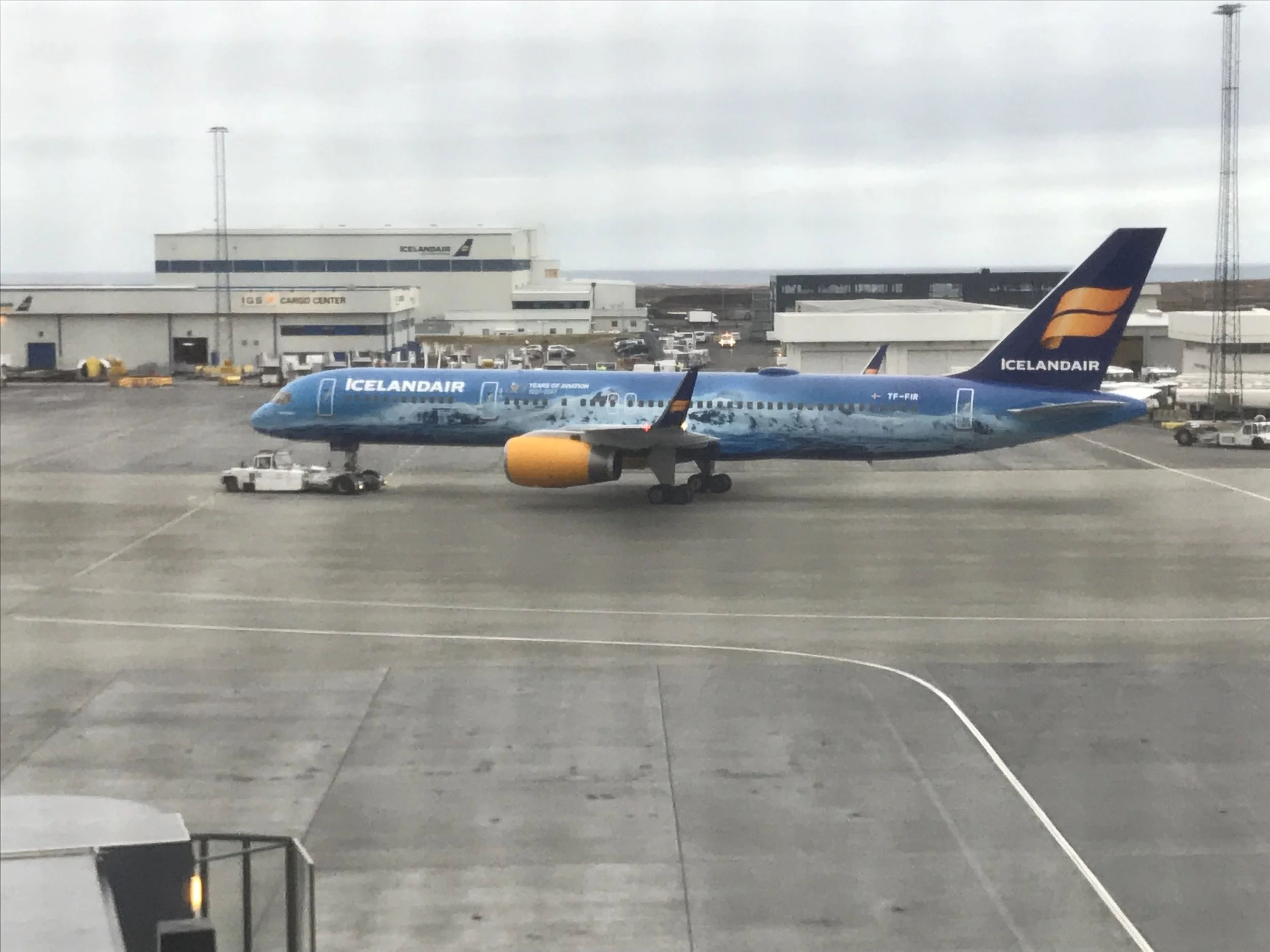 De vil redde strandede flyplassasjerer 