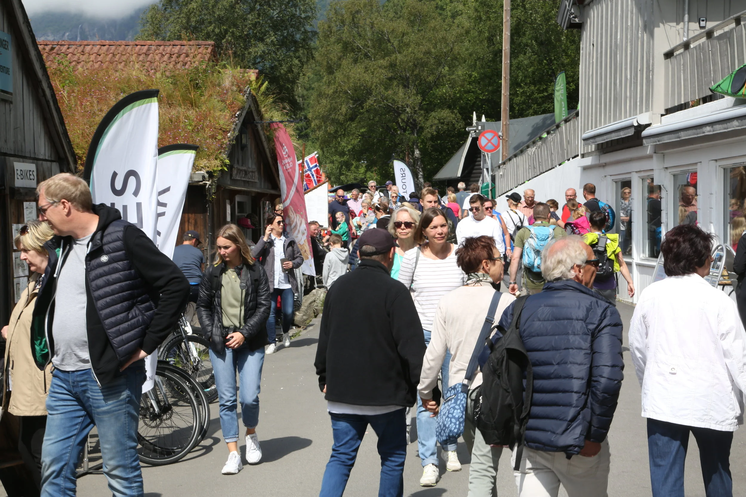 En sommer i svart/hvitt for norsk reiseliv
