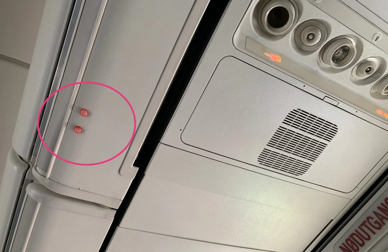 Mange flypassasjerer vet ikke hva disse knappene er til