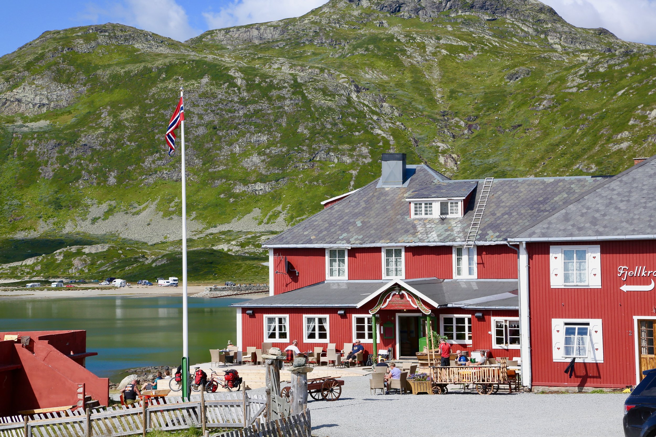 Turistveg: Den ene nasjonale turistvegen i Norge går over Valdresflya. Foto: Odd Roar Lange