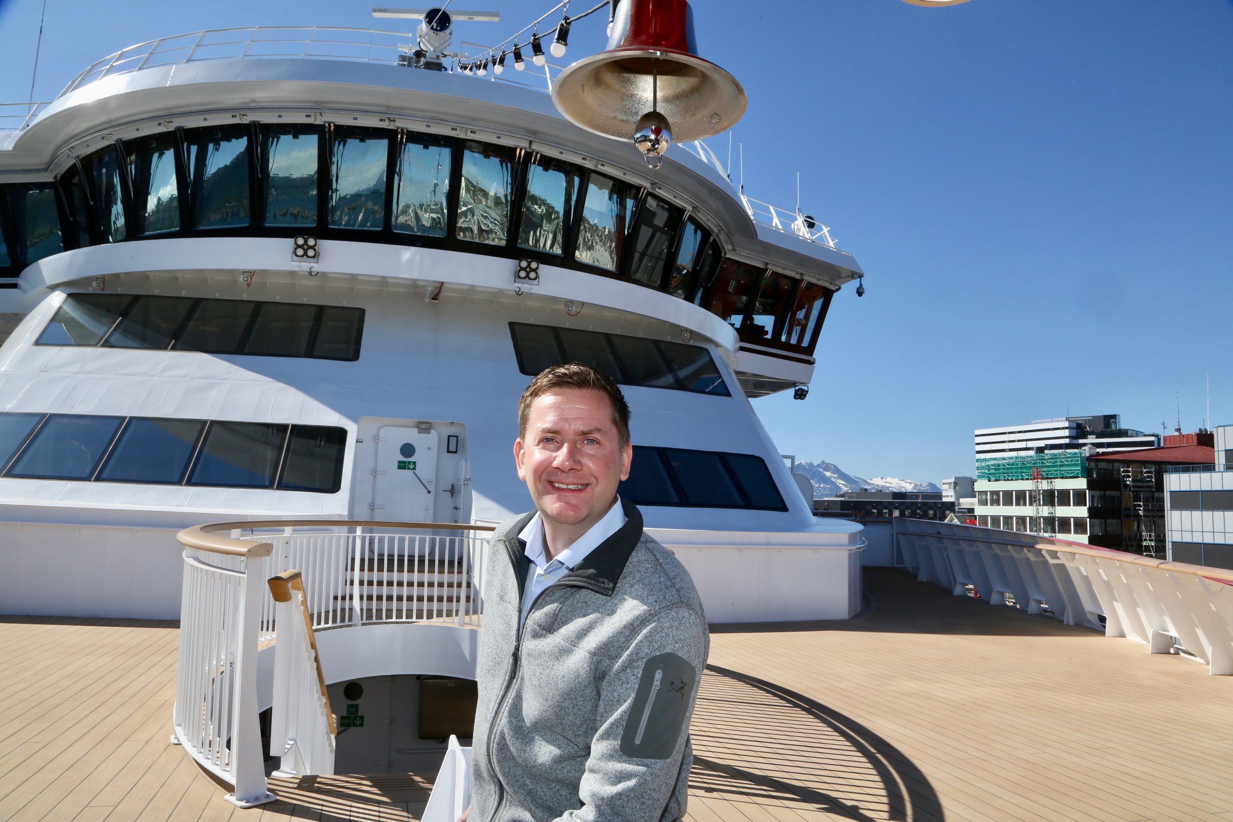 Hurtigruten og direktør Daniel Skjeldam vil øke helårsturismen langs flere norske kystreisemål. Foto: Odd Roar Lange