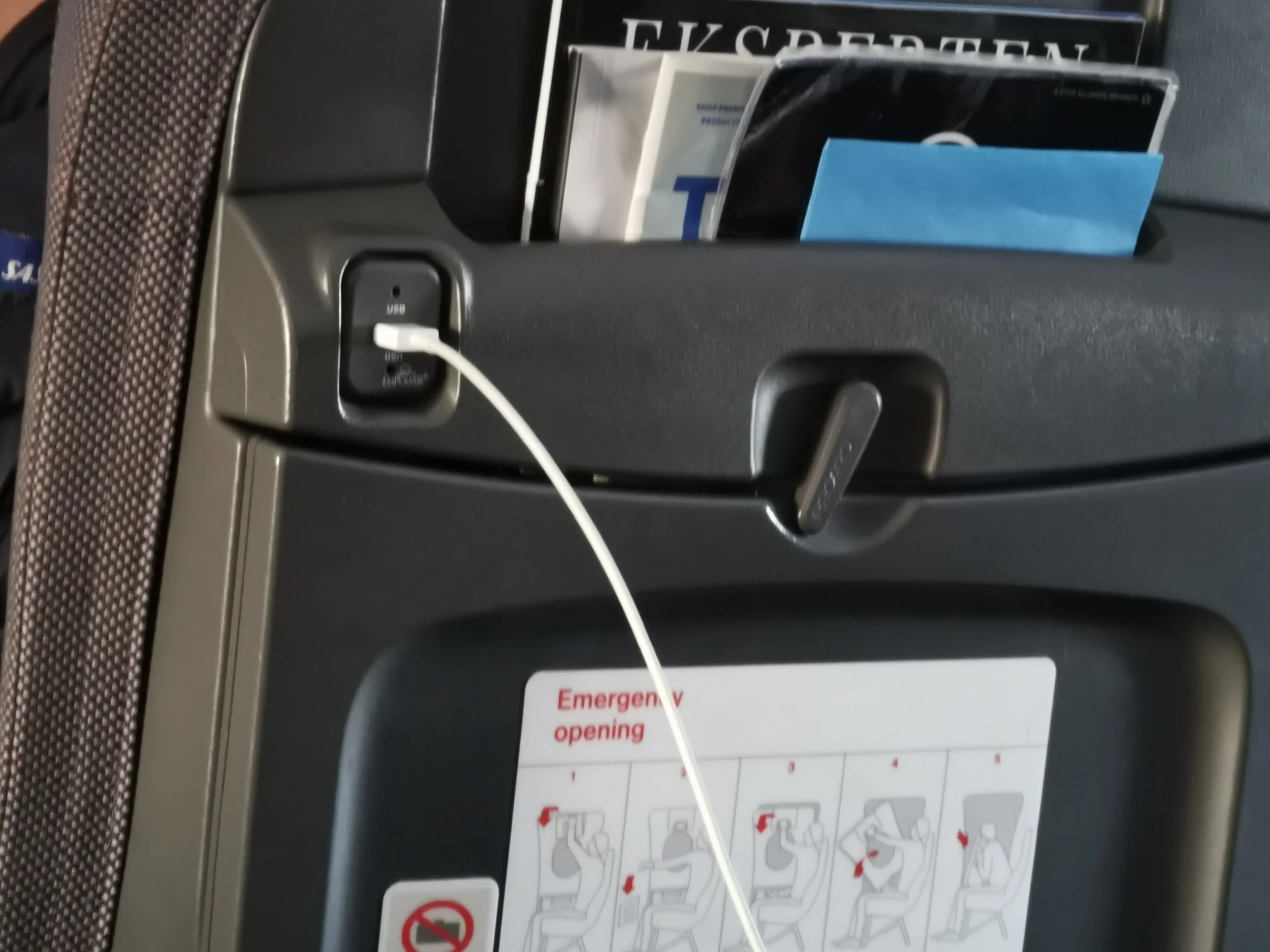 Advarer: Ikke lad opp telefonen din på denne måten