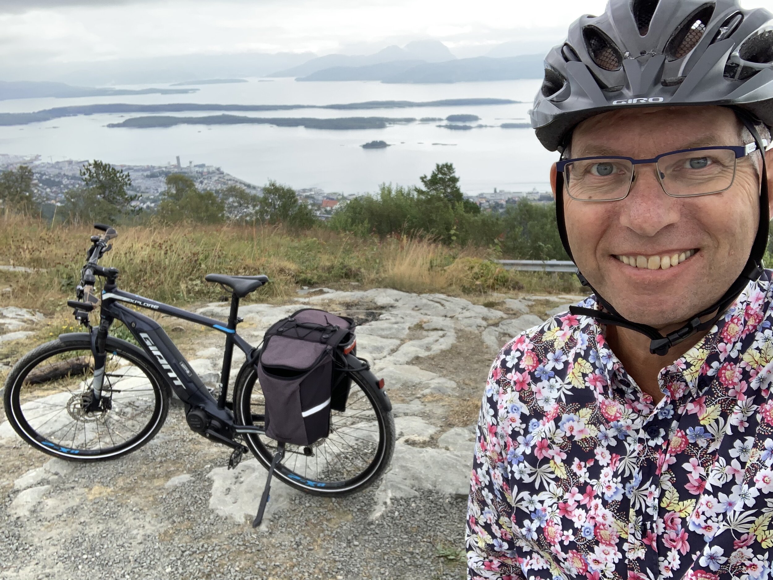 Å ta en sykkeltur til fjells ville neppe ha skjedd uten el-sykkelen.