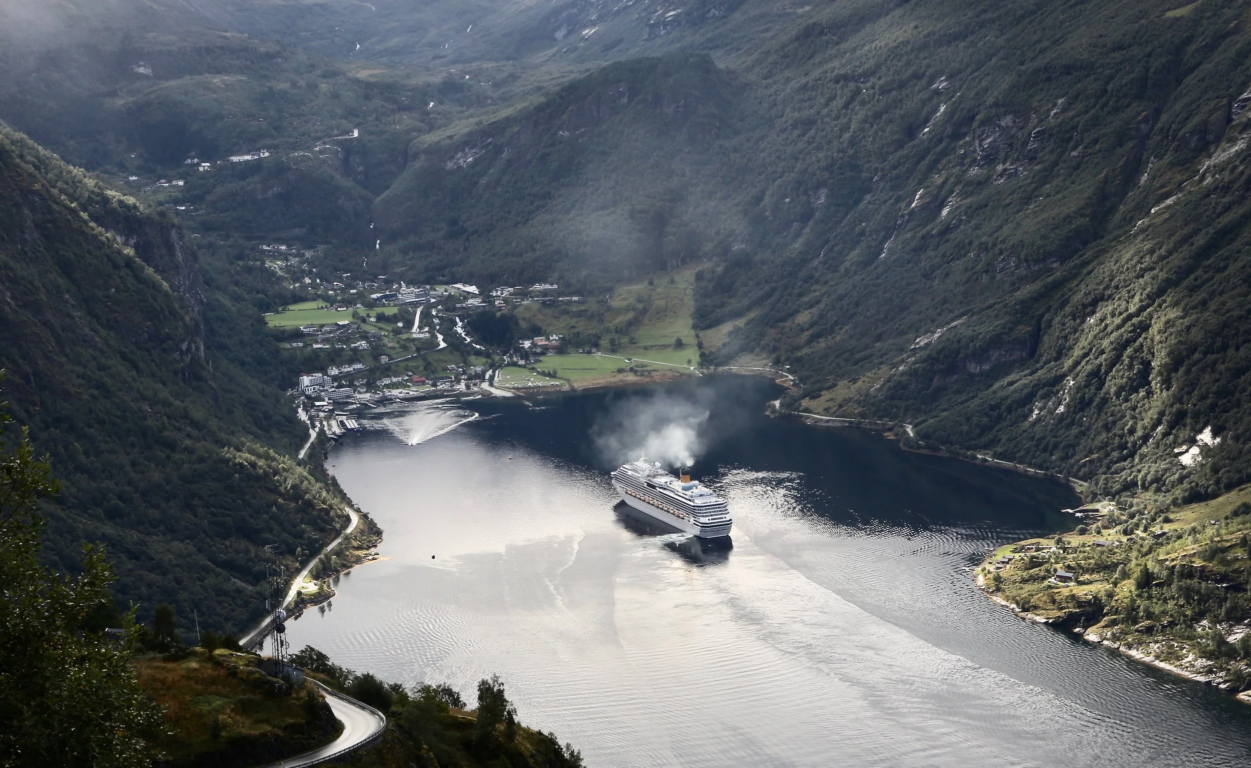 Oppsiktsvekkende cruisekrangel om verdensarvfjordene