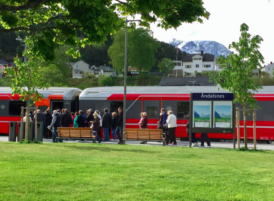 Raumabanen er populær blant turister. Nå blir det enda mer å glede seg over. Foto: Odd Roar Lange